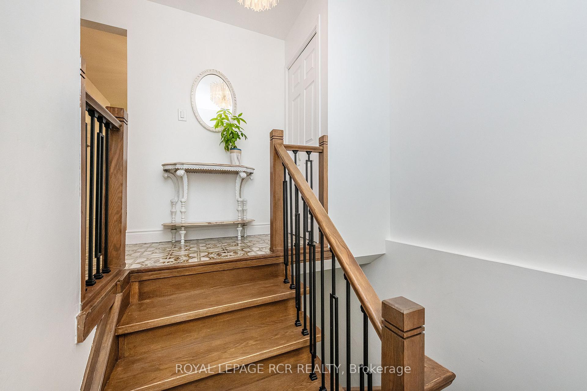 Photo 4 of 24 Petunias Road, Brampton, Madoc — HOMEH