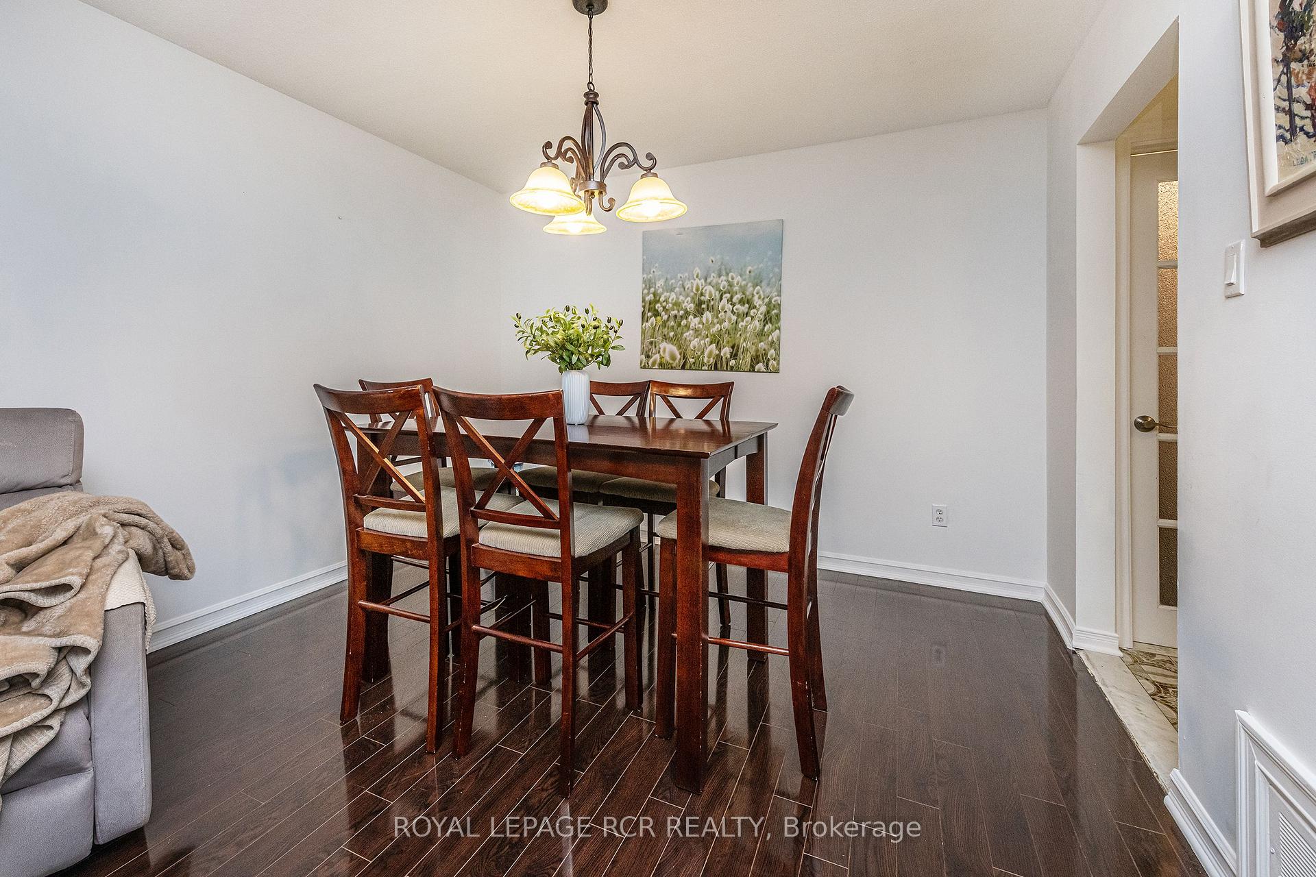 Photo 11 of 24 Petunias Road, Brampton, Madoc — HOMEH