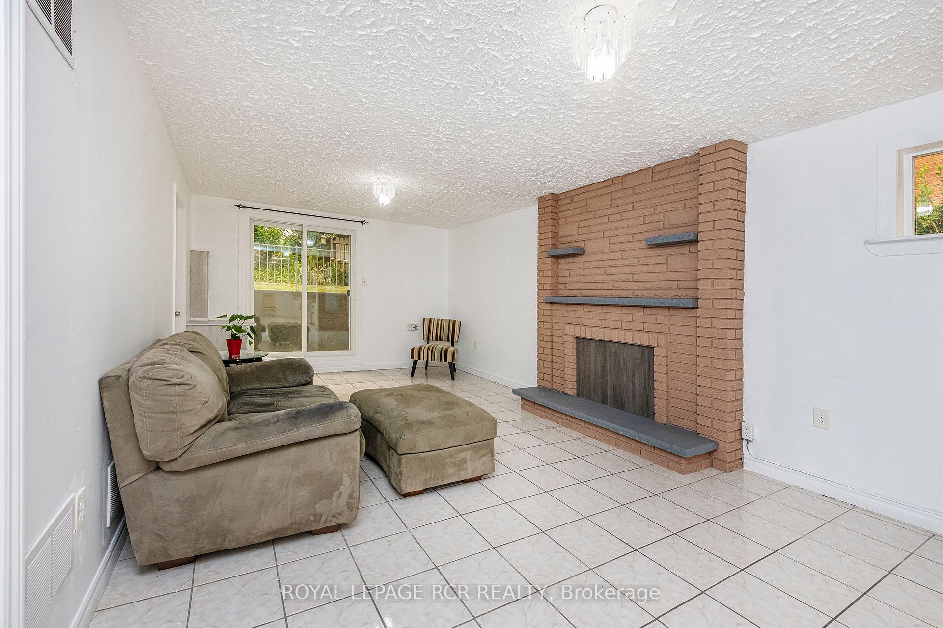 Photo 31 of 24 Petunias Road, Brampton, Madoc — HOMEH
