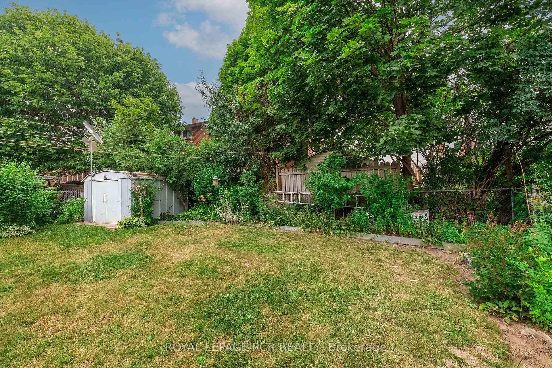 Photo 40 of 24 Petunias Road, Brampton, Madoc — HOMEH