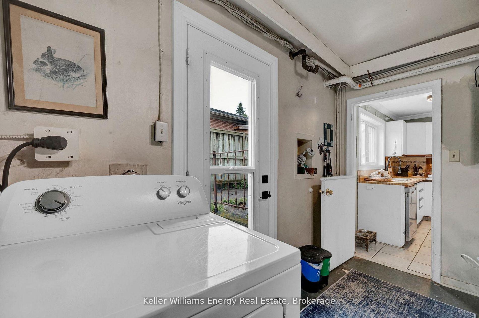 Photo 19 of 906 Centre Street N, Whitby, Williamsburg — HOMEH