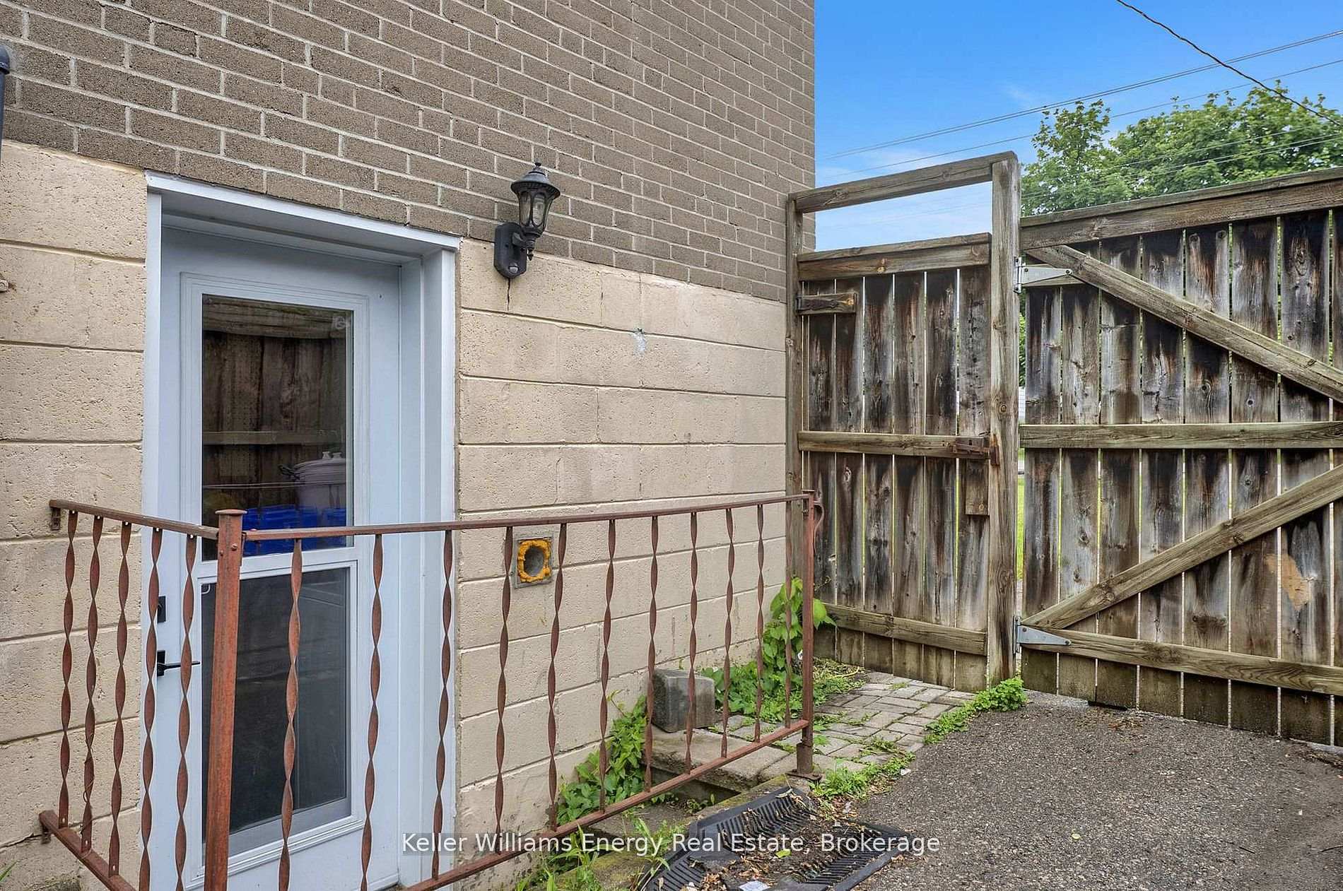 Photo 20 of 906 Centre Street N, Whitby, Williamsburg — HOMEH