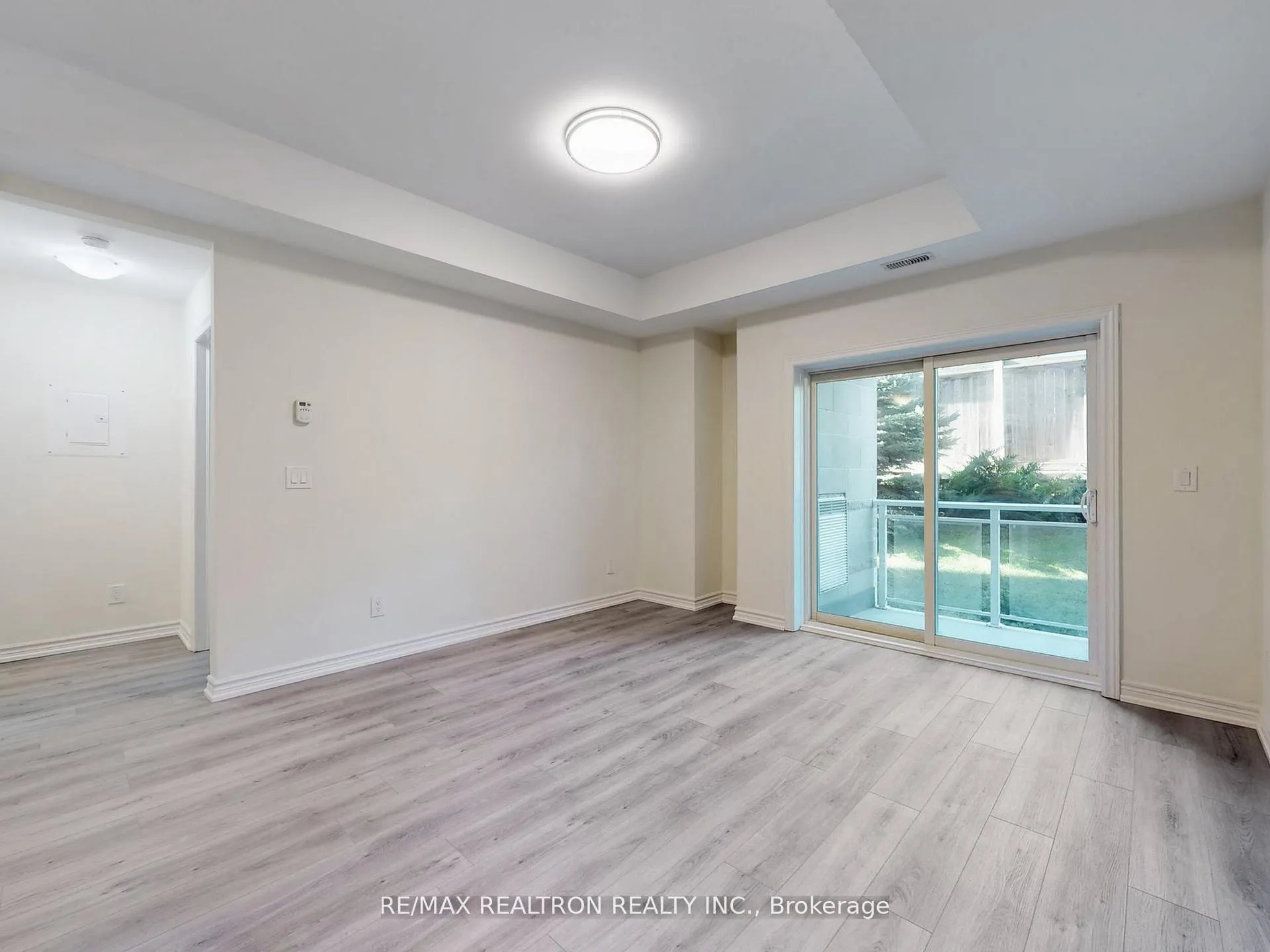 Photo 5 of Unit 112, 650 Gordon Street, Whitby, Port Whitby — HOMEH