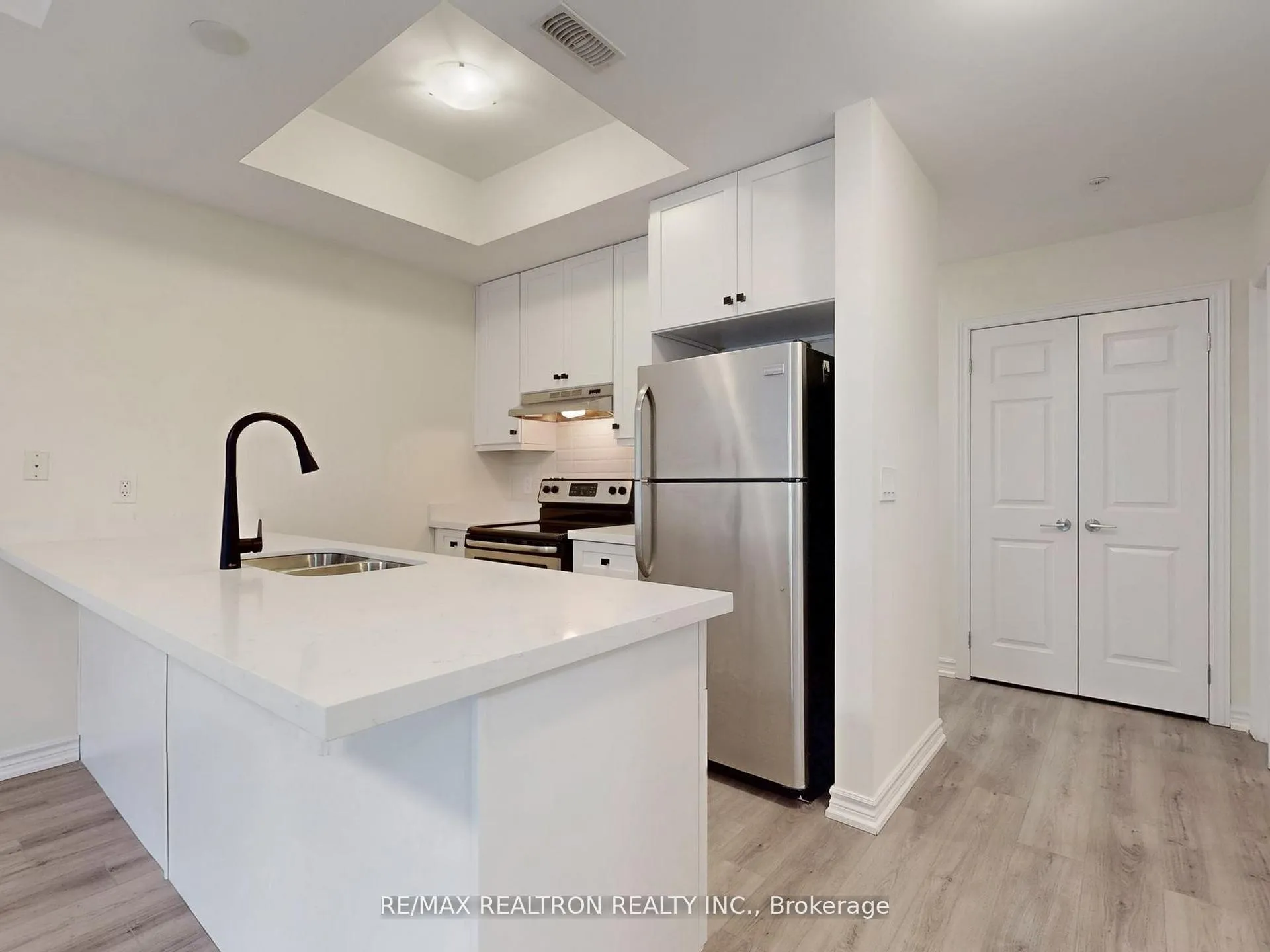 Photo 7 of Unit 112, 650 Gordon Street, Whitby, Port Whitby — HOMEH