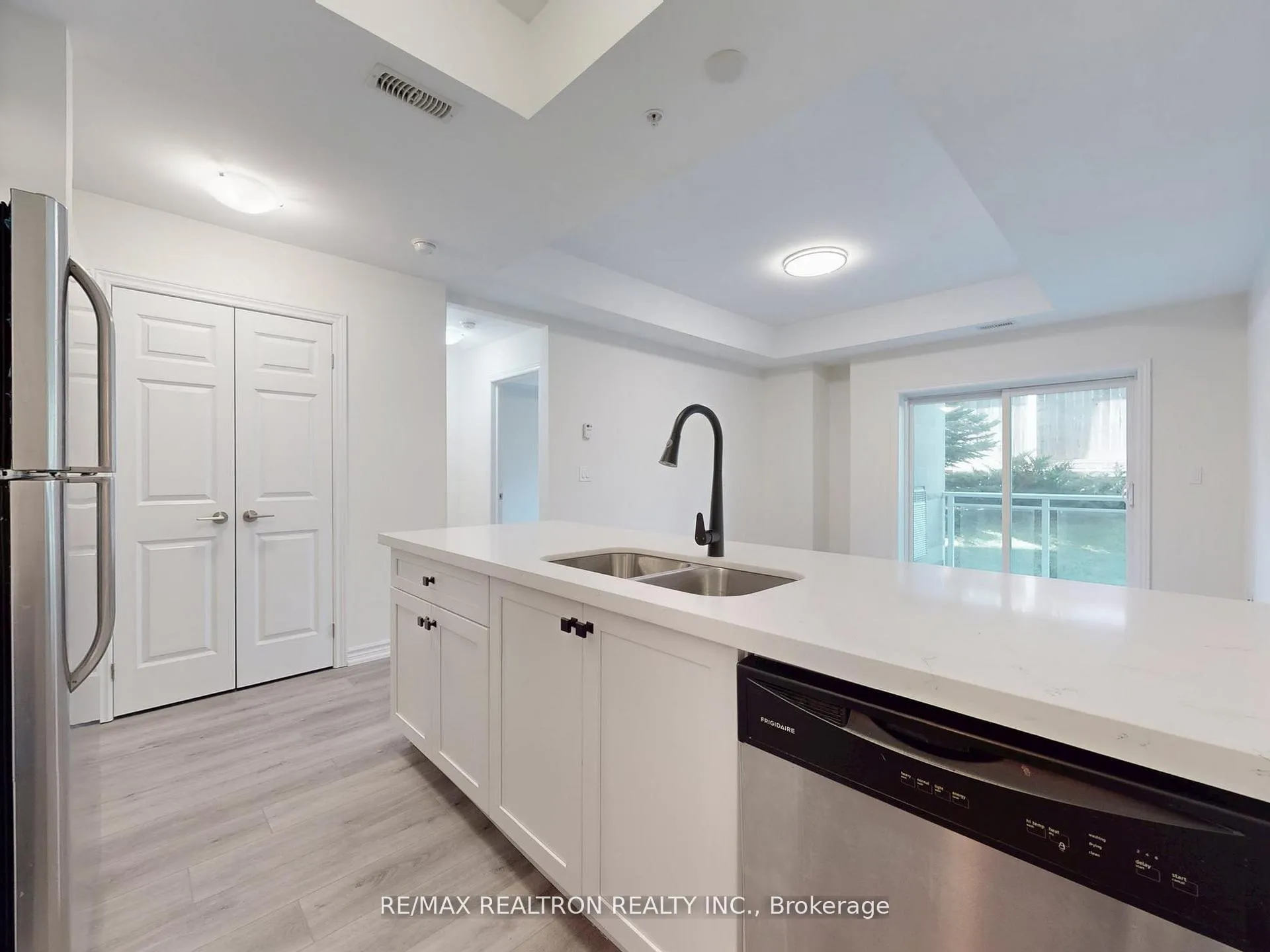 Photo 9 of Unit 112, 650 Gordon Street, Whitby, Port Whitby — HOMEH
