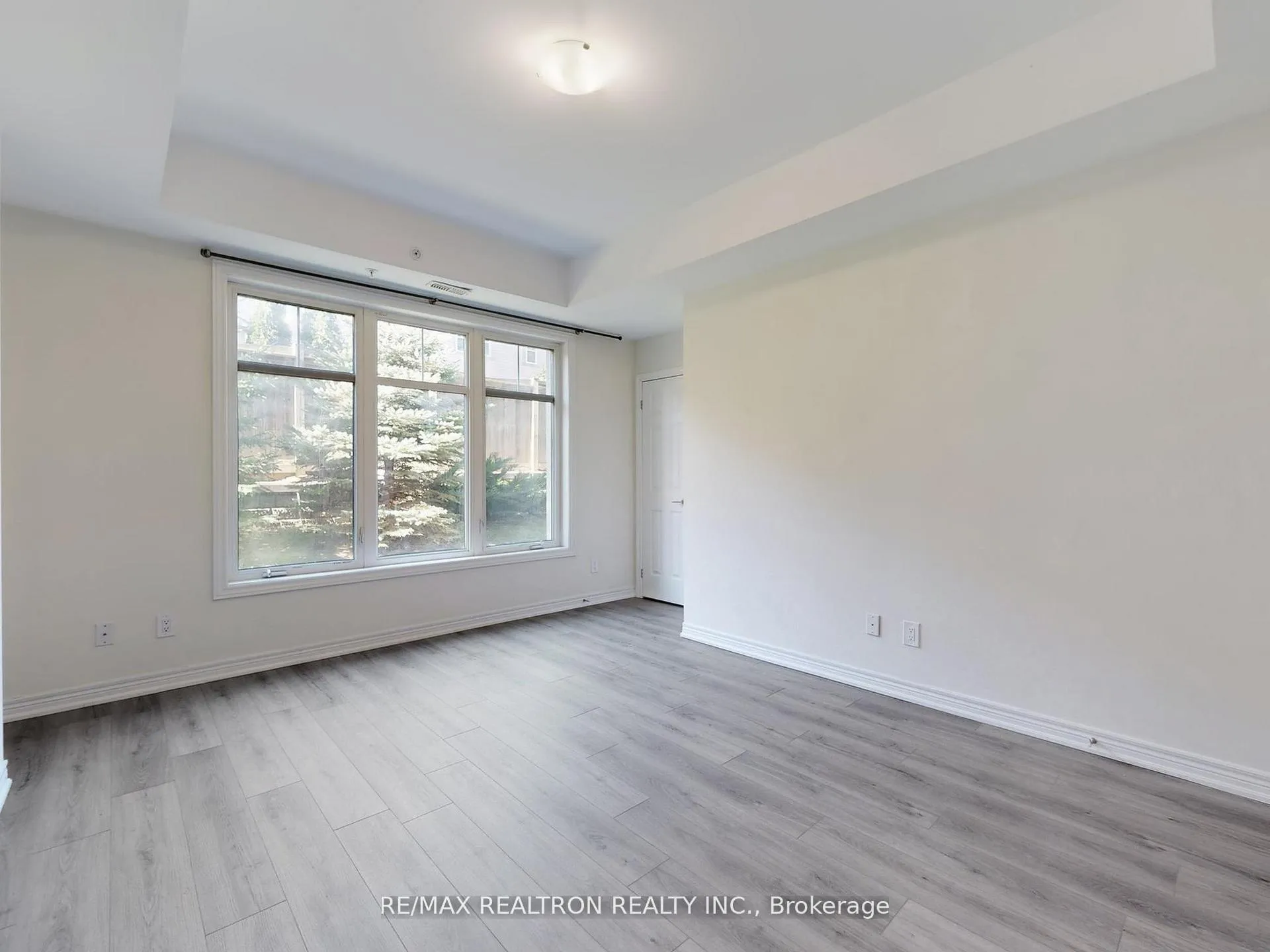 Photo 12 of Unit 112, 650 Gordon Street, Whitby, Port Whitby — HOMEH