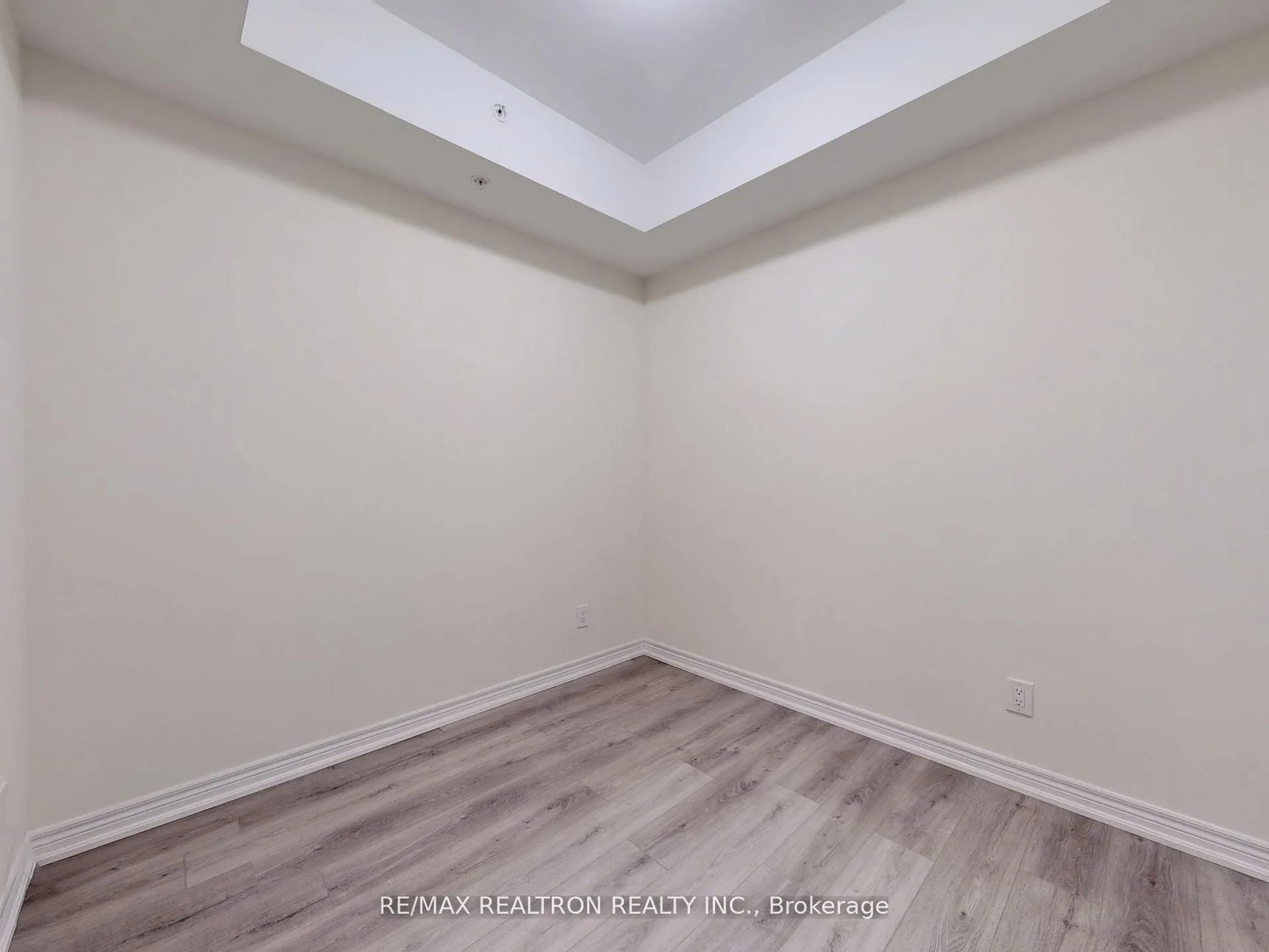Photo 15 of Unit 112, 650 Gordon Street, Whitby, Port Whitby — HOMEH