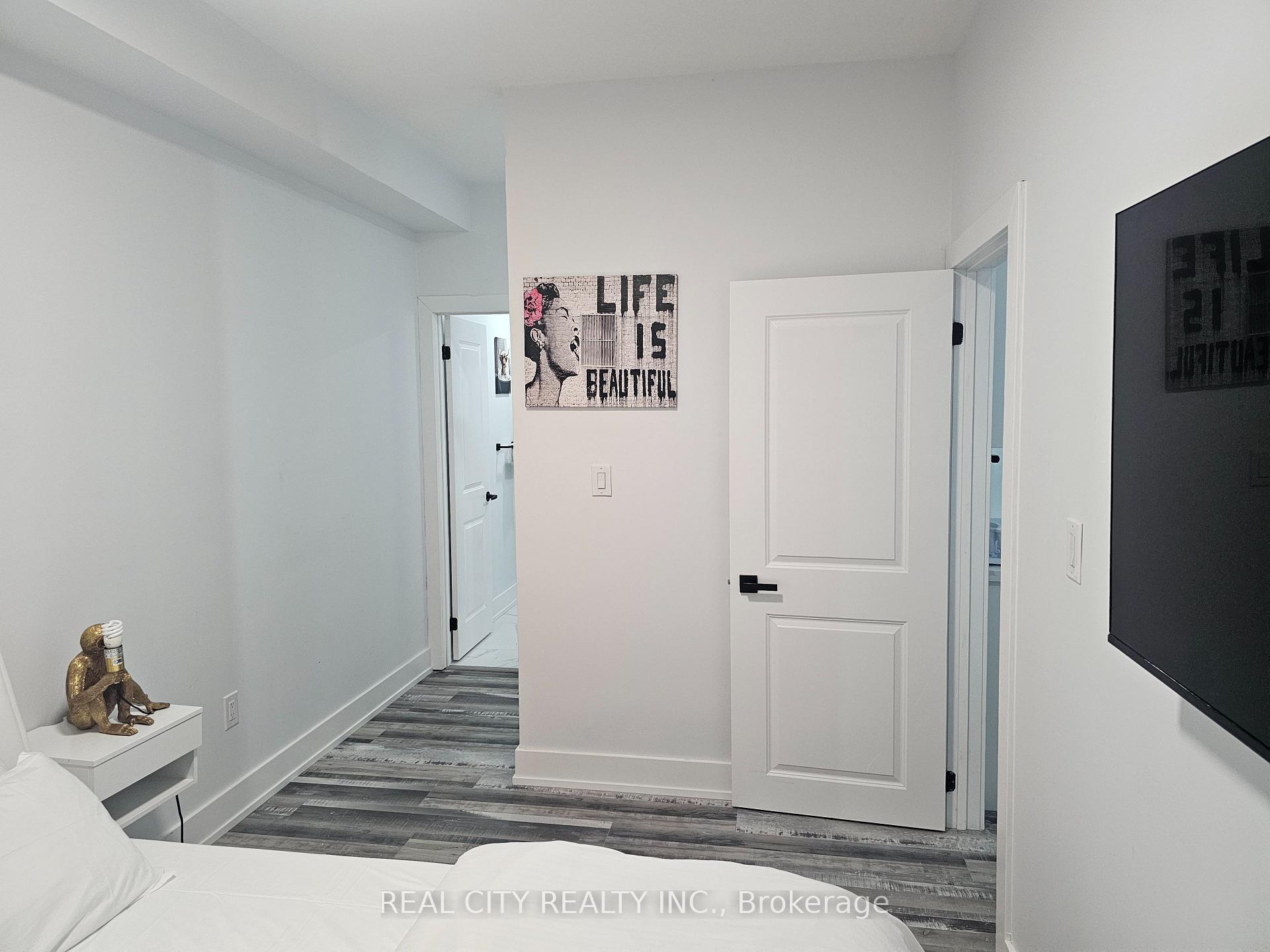 Photo 9 of 135 Farooq Boulevard, Vaughan, Vellore Village — HOMEH