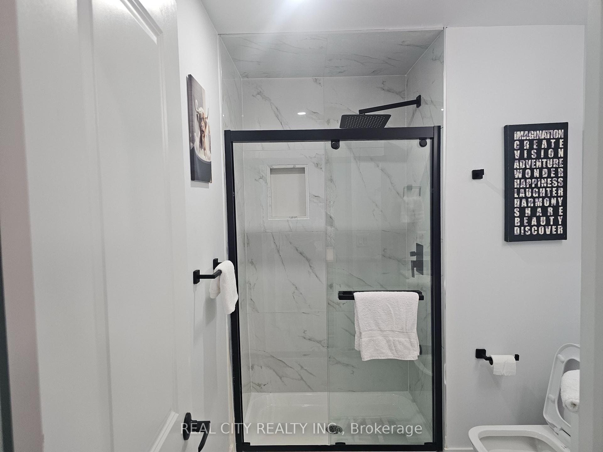 Photo 12 of 135 Farooq Boulevard, Vaughan, Vellore Village — HOMEH