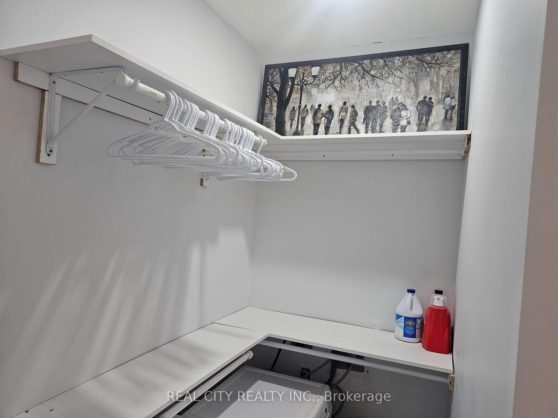 Photo 13 of 135 Farooq Boulevard, Vaughan, Vellore Village — HOMEH