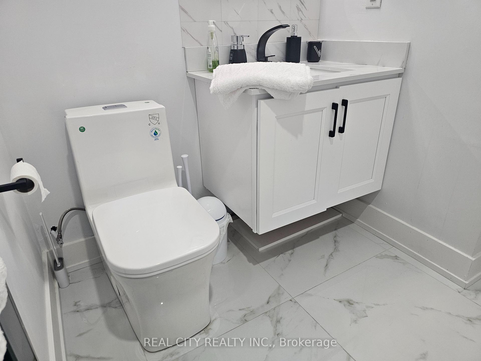 Photo 19 of 135 Farooq Boulevard, Vaughan, Vellore Village — HOMEH