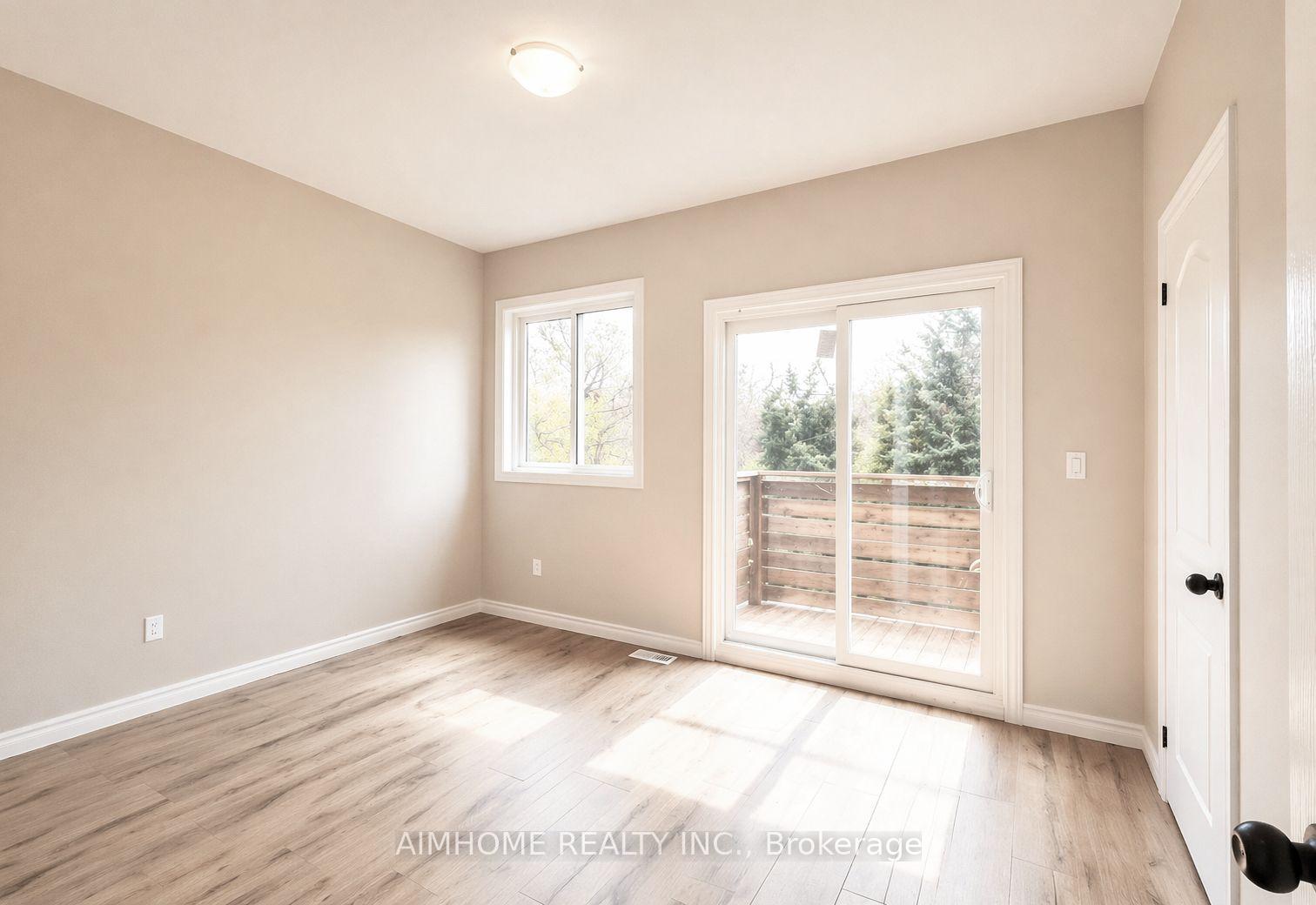 Photo 9 of Unit 3, 15 Waddington Crescent, North York, Don Valley Village — HOMEH