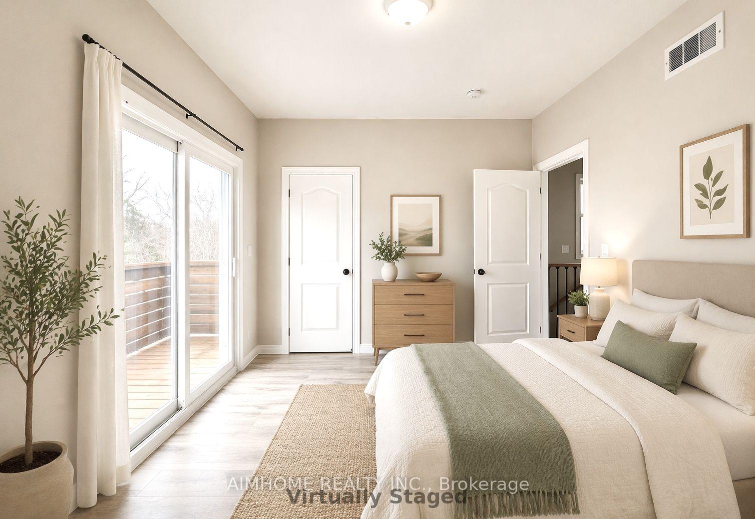 Photo 10 of Unit 3, 15 Waddington Crescent, North York, Don Valley Village — HOMEH