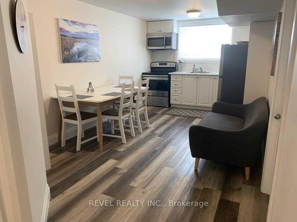Photo 5 of Unit Lower, 1 Bates Court, Barrie, Painswick North — HOMEH