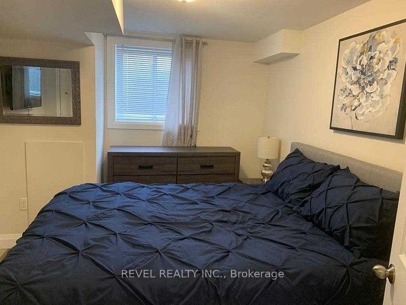 Photo 8 of Unit Lower, 1 Bates Court, Barrie, Painswick North — HOMEH