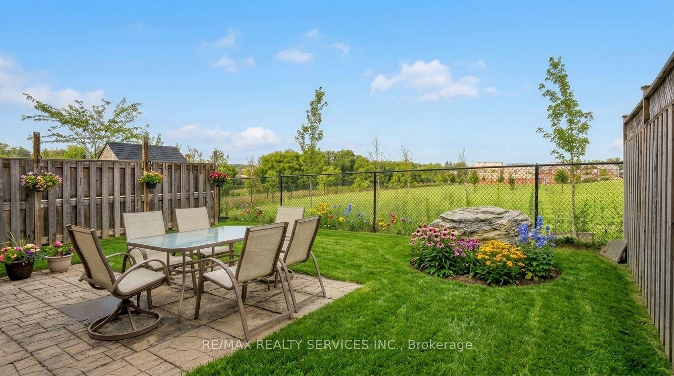 Photo 2 of 48 Fletcher Circle, Cambridge, Silver Heights — HOMEH