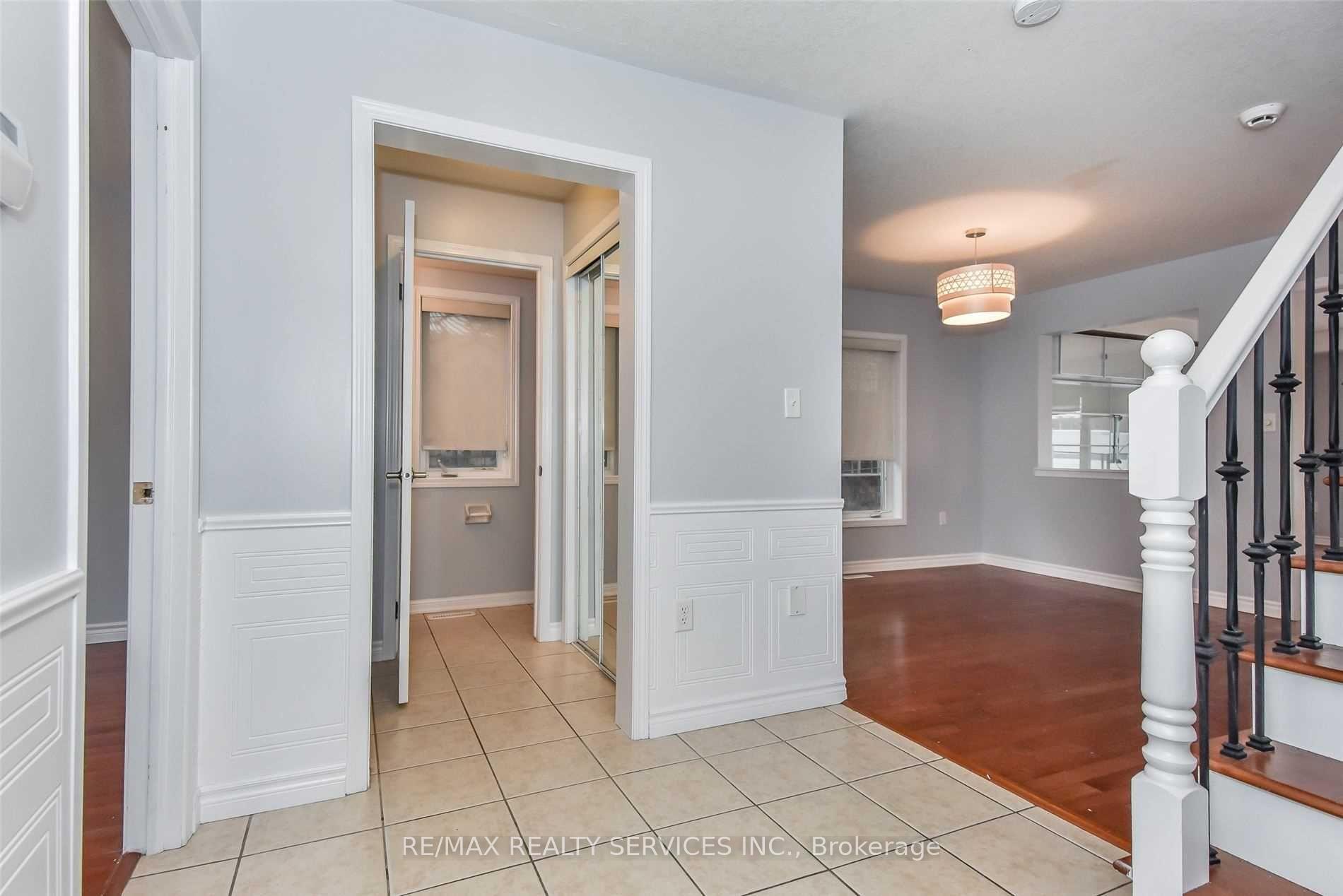 Photo 5 of 48 Fletcher Circle, Cambridge, Silver Heights — HOMEH