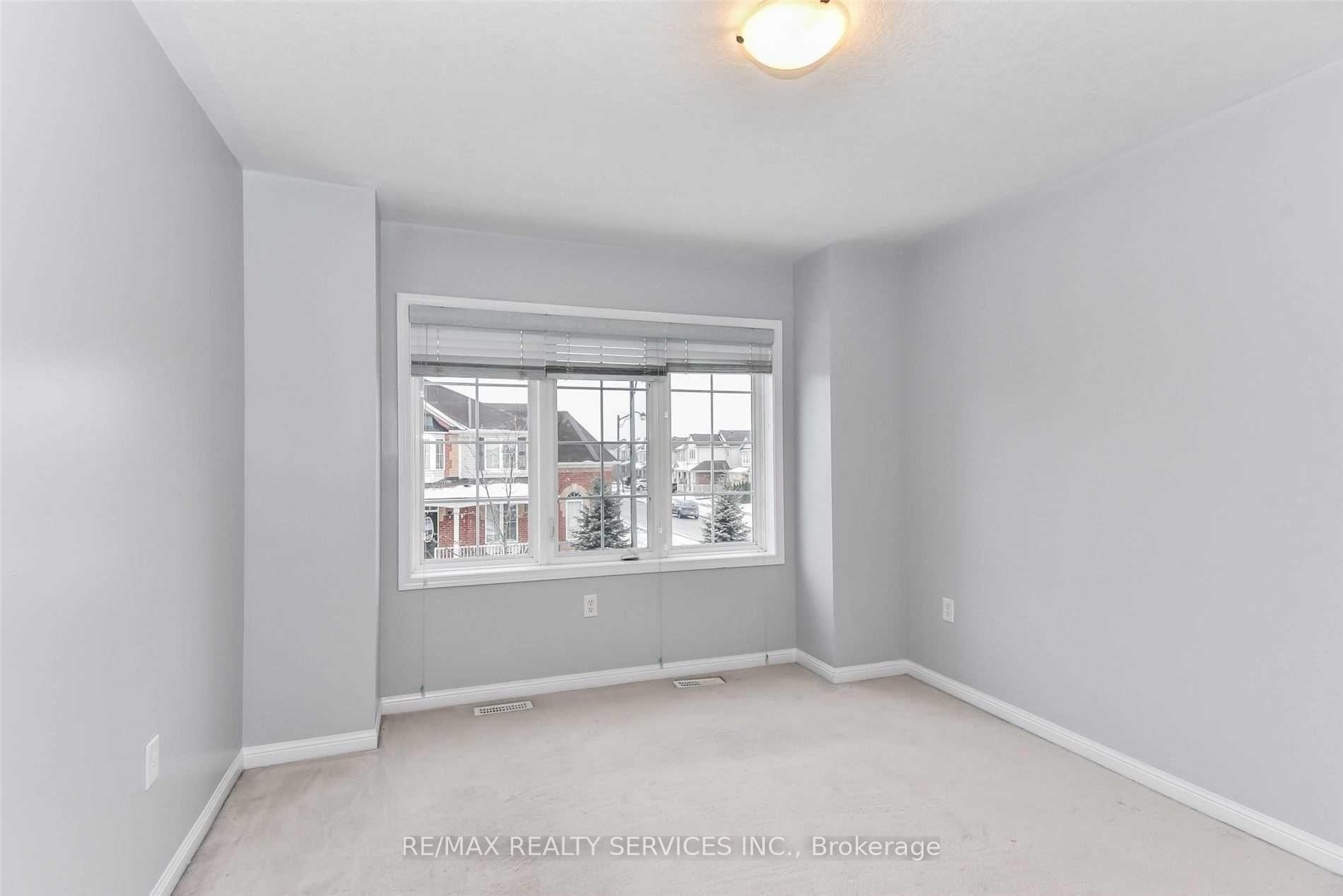 Photo 15 of 48 Fletcher Circle, Cambridge, Silver Heights — HOMEH