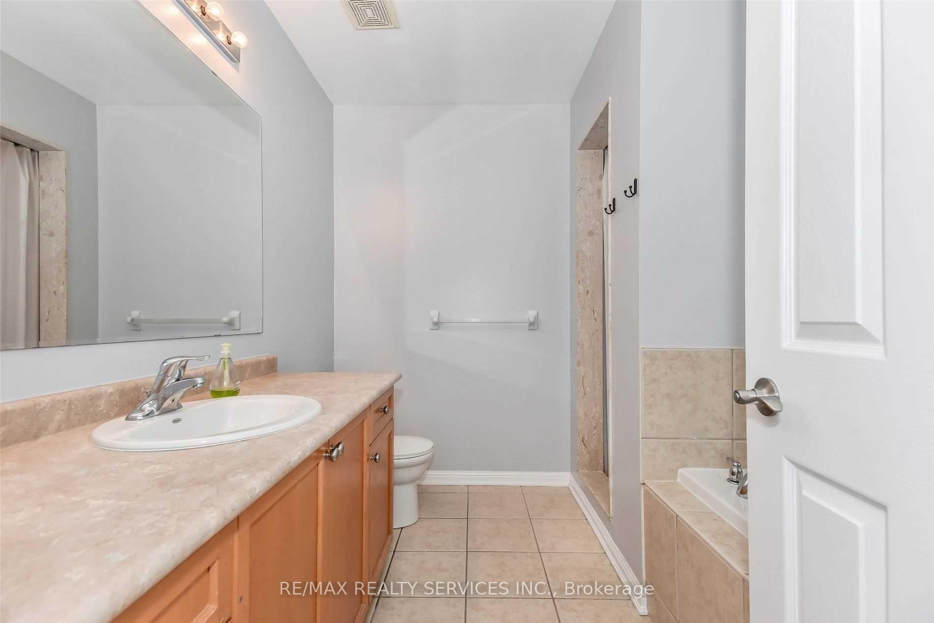 Photo 19 of 48 Fletcher Circle, Cambridge, Silver Heights — HOMEH
