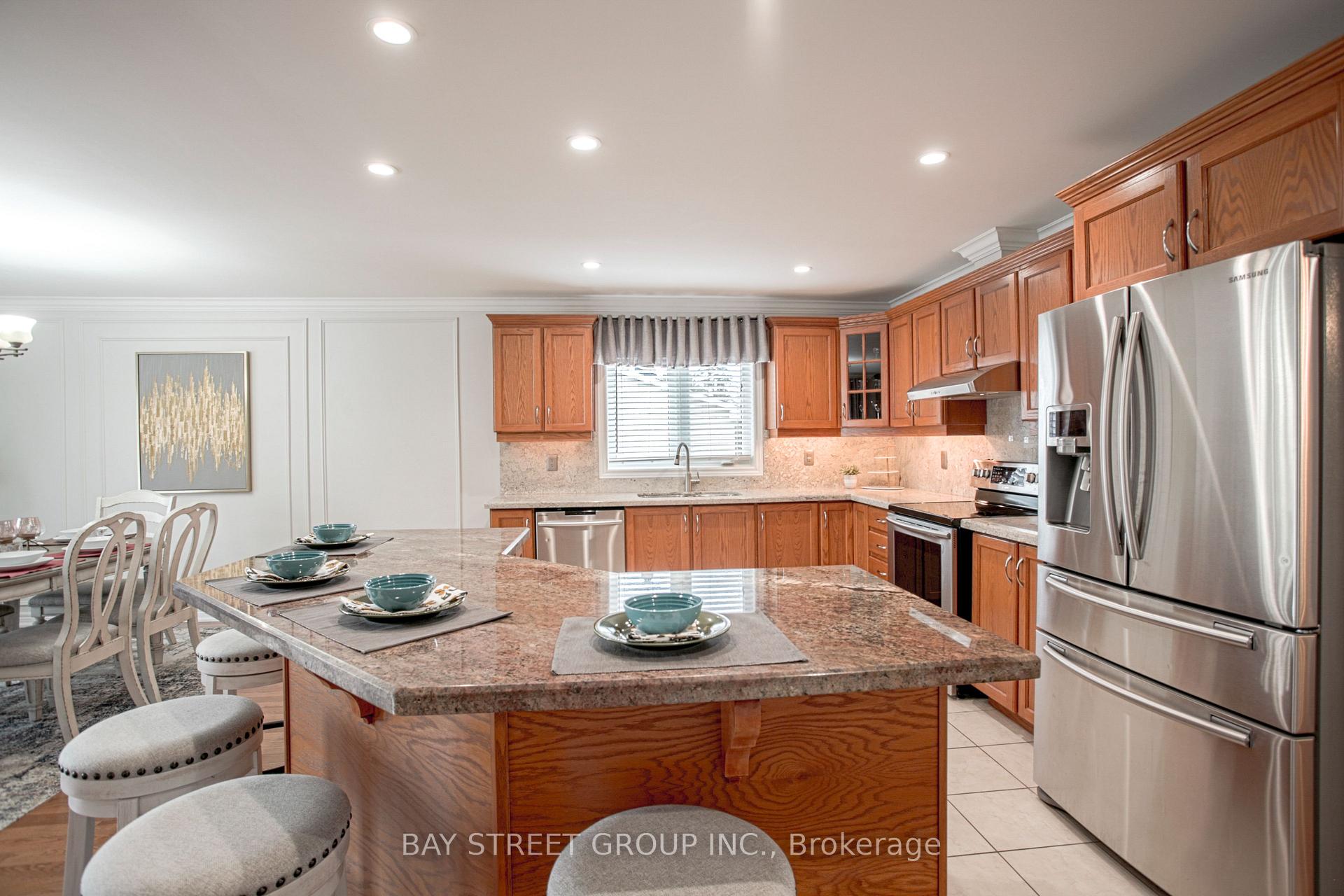 Photo 8 of 722A Lake Dr. S, Georgina, Keswick South — HOMEH