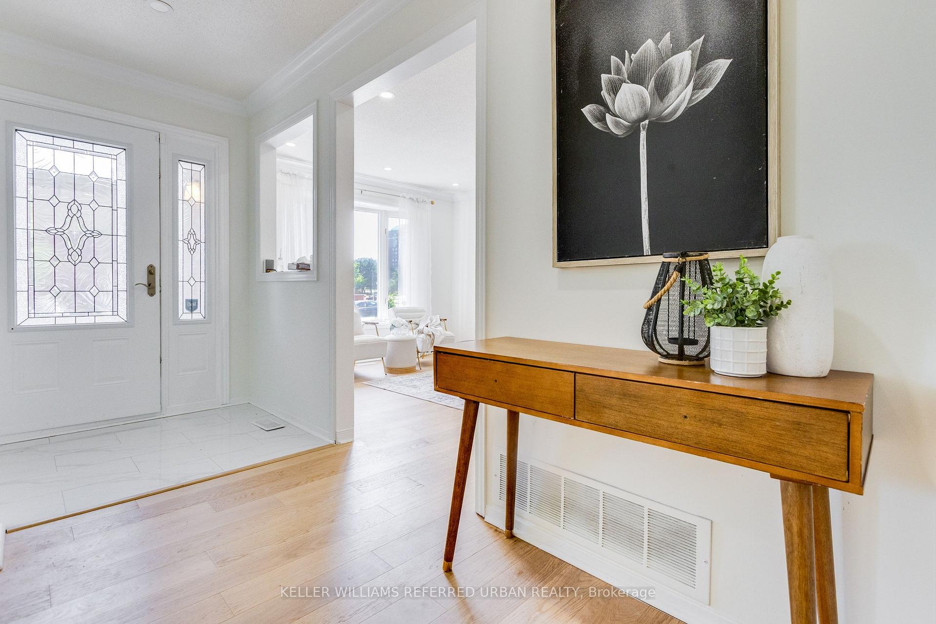 Photo 5 of 554 Mclevin Avenue, Scarborough, Malvern — HOMEH