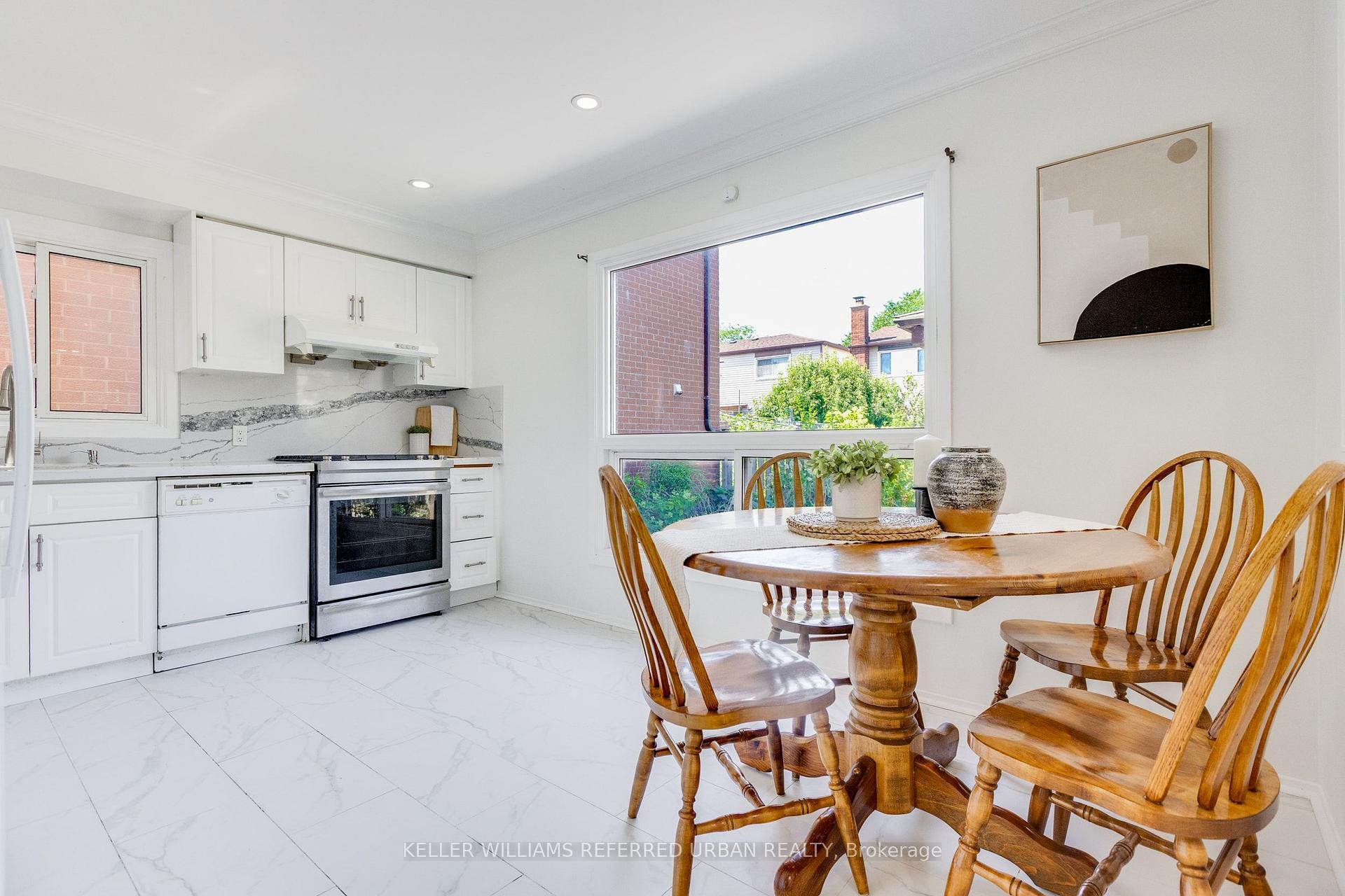Photo 22 of 554 Mclevin Avenue, Scarborough, Malvern — HOMEH