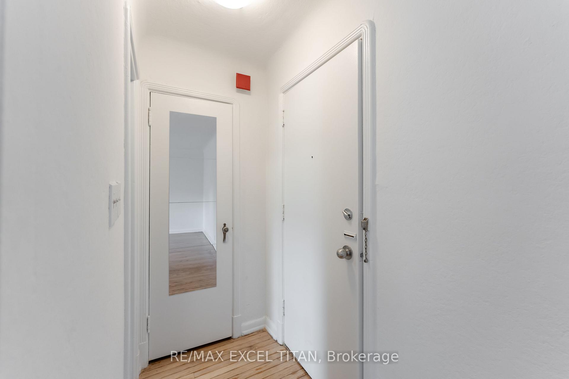 Photo 11 of Unit 35, 8 Mallory Gardens, Toronto, Yonge-St. Clair — HOMEH