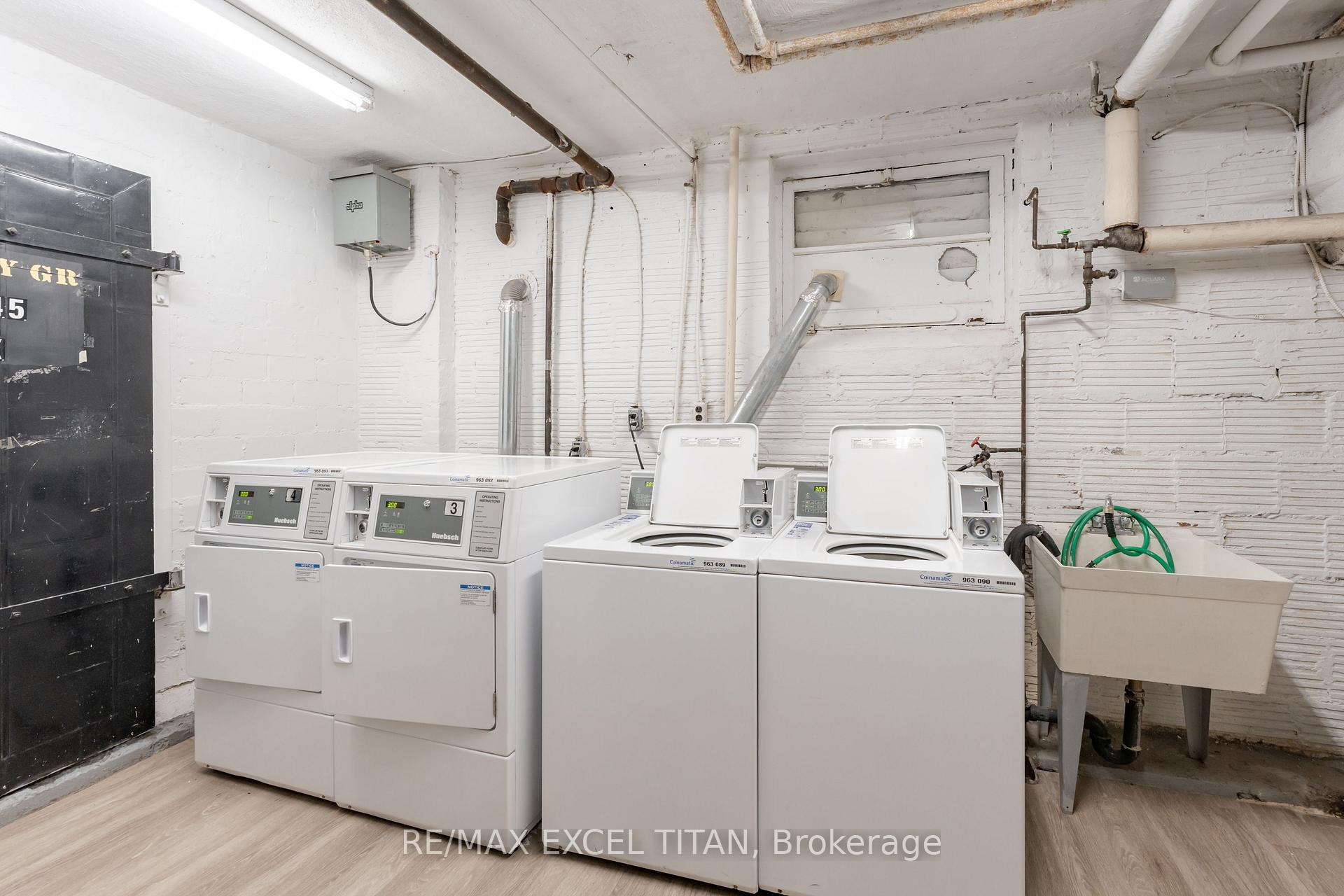 Photo 14 of Unit 35, 8 Mallory Gardens, Toronto, Yonge-St. Clair — HOMEH