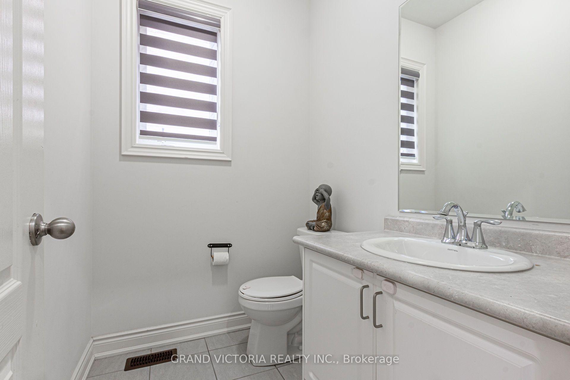 Photo 23 of 327 Humphrey Street, Hamilton, Waterdown — HOMEH