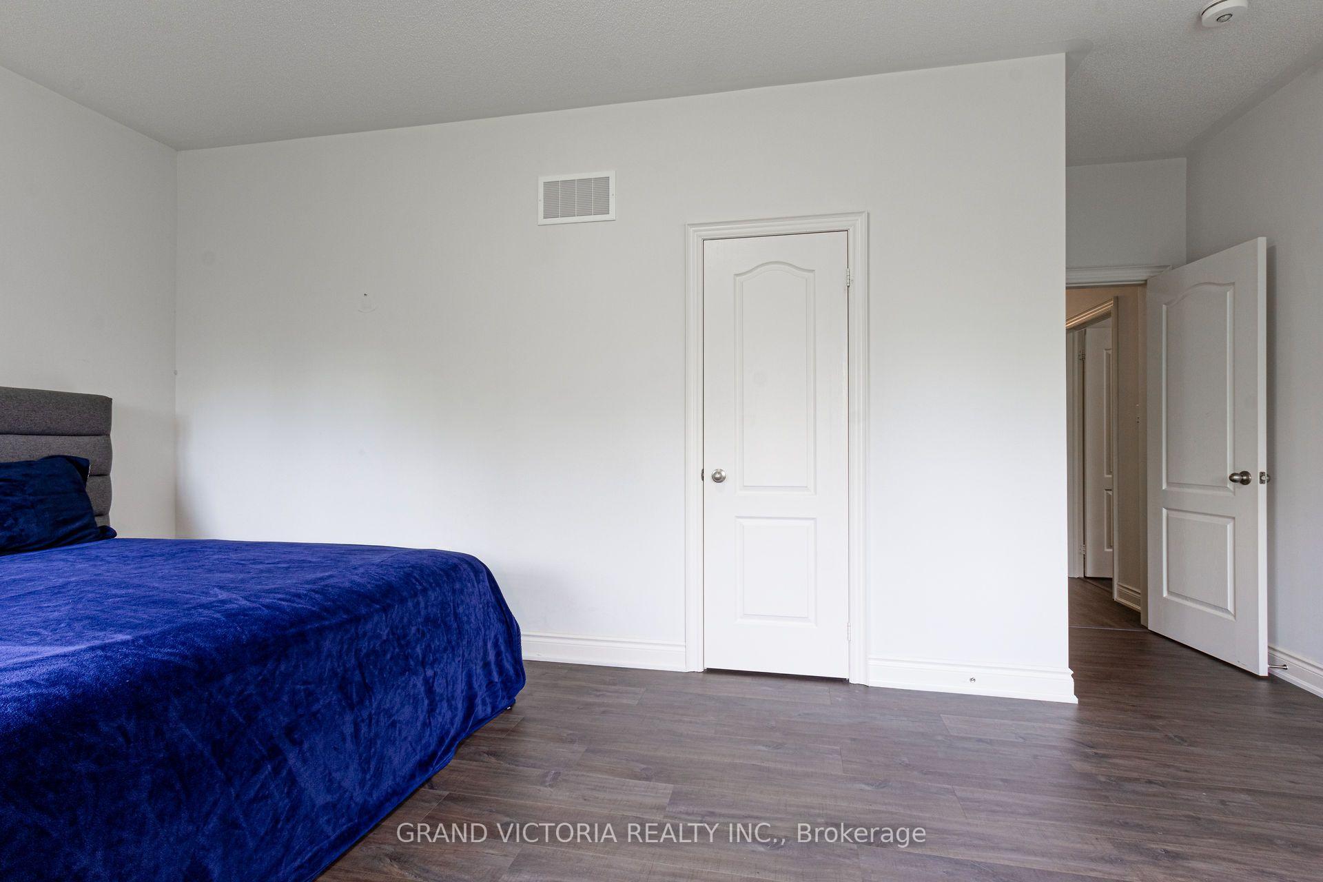Photo 28 of 327 Humphrey Street, Hamilton, Waterdown — HOMEH