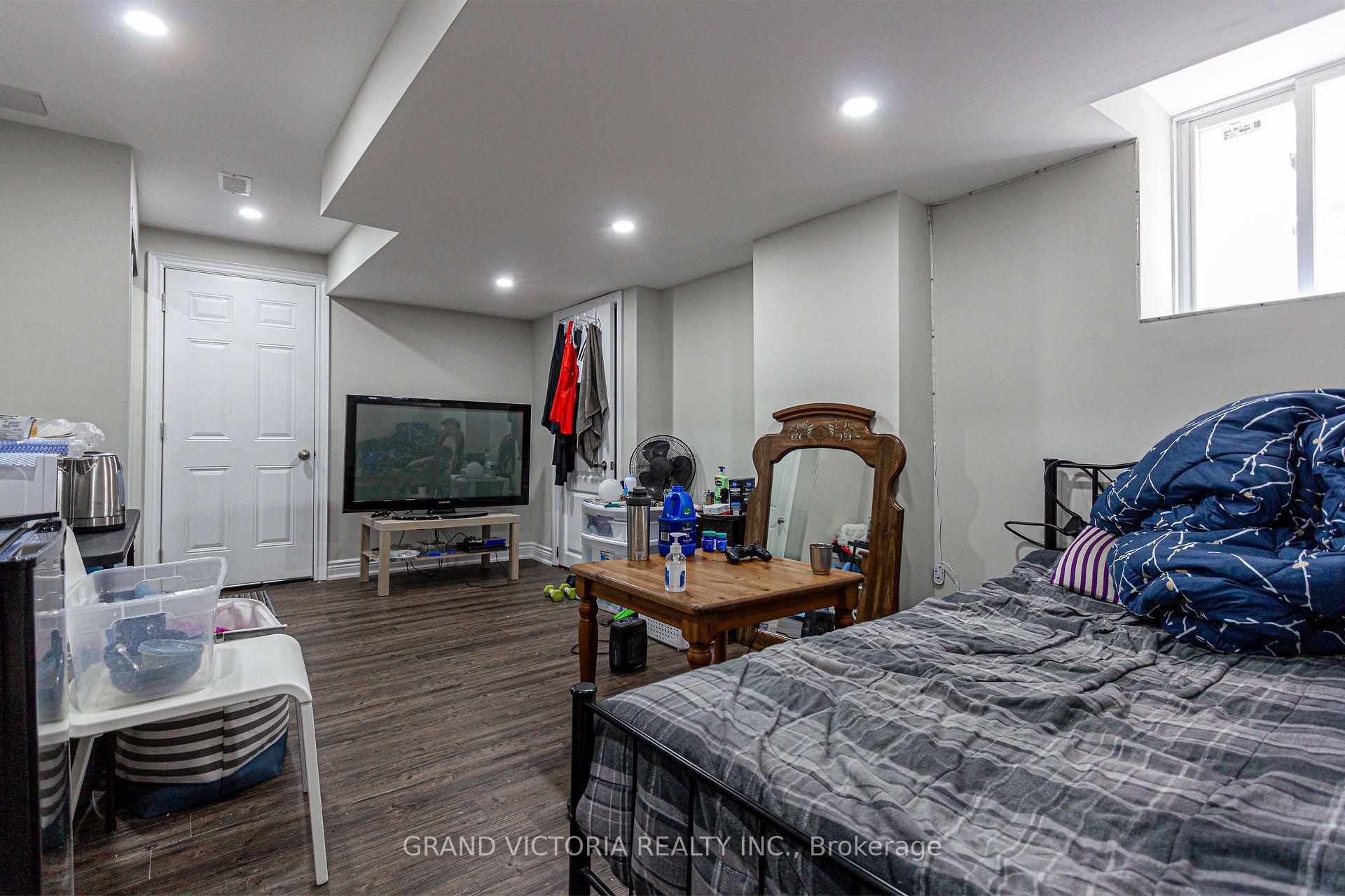 Photo 43 of 327 Humphrey Street, Hamilton, Waterdown — HOMEH