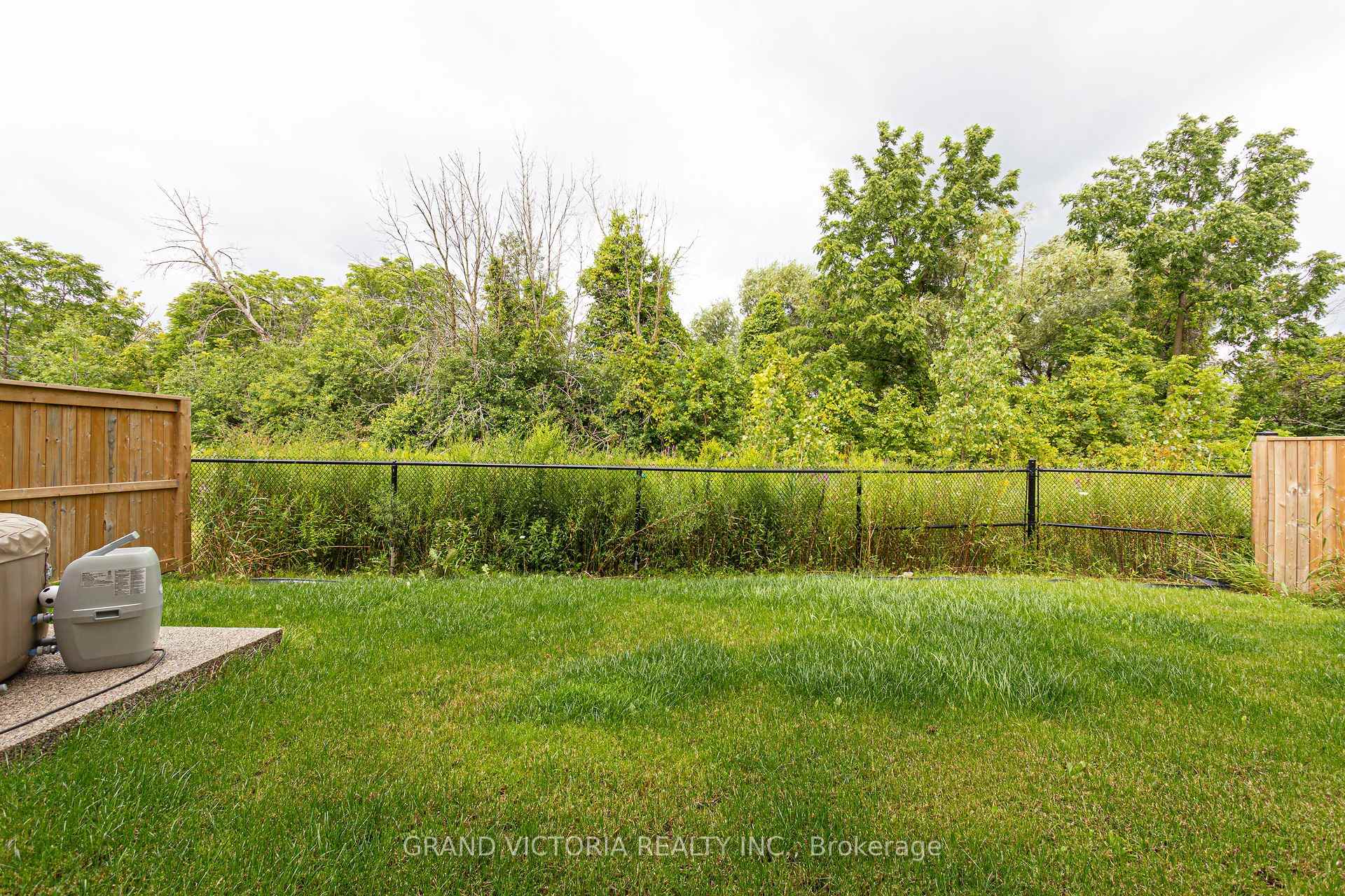Photo 49 of 327 Humphrey Street, Hamilton, Waterdown — HOMEH