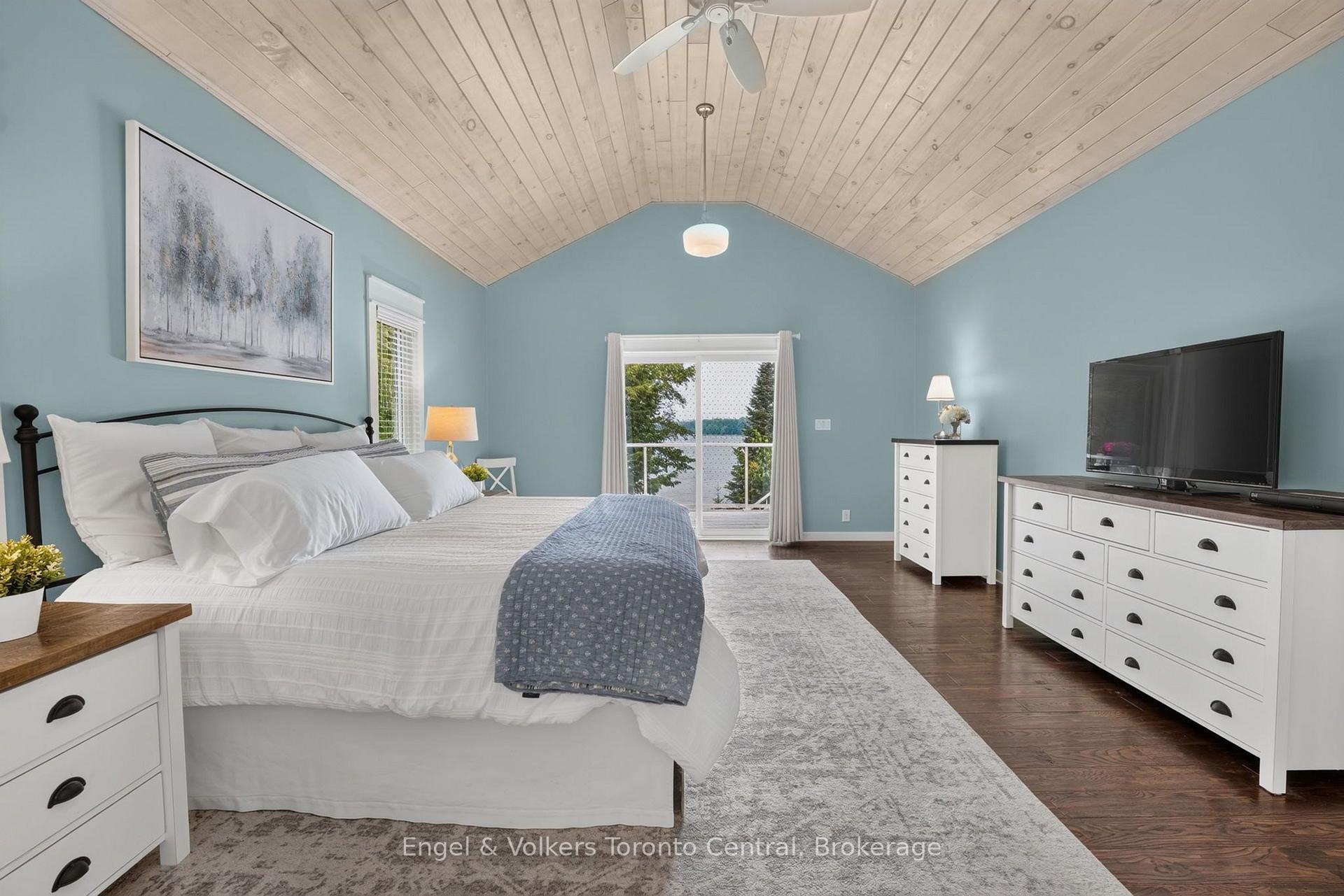 Photo 3 of 1076 Healey Lake Road, Bracebridge, Macaulay — HOMEH