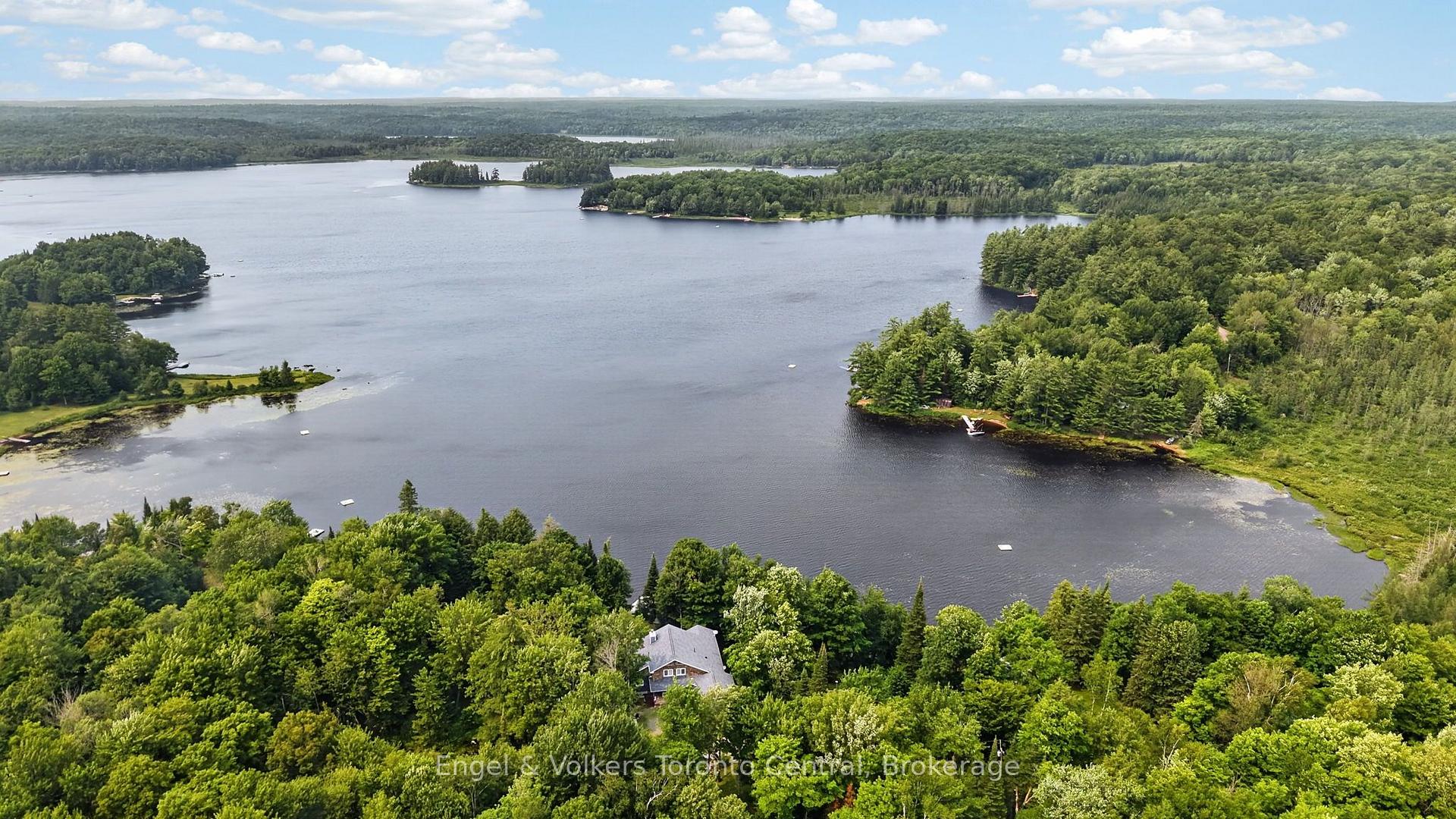 Photo 5 of 1076 Healey Lake Road, Bracebridge, Macaulay — HOMEH