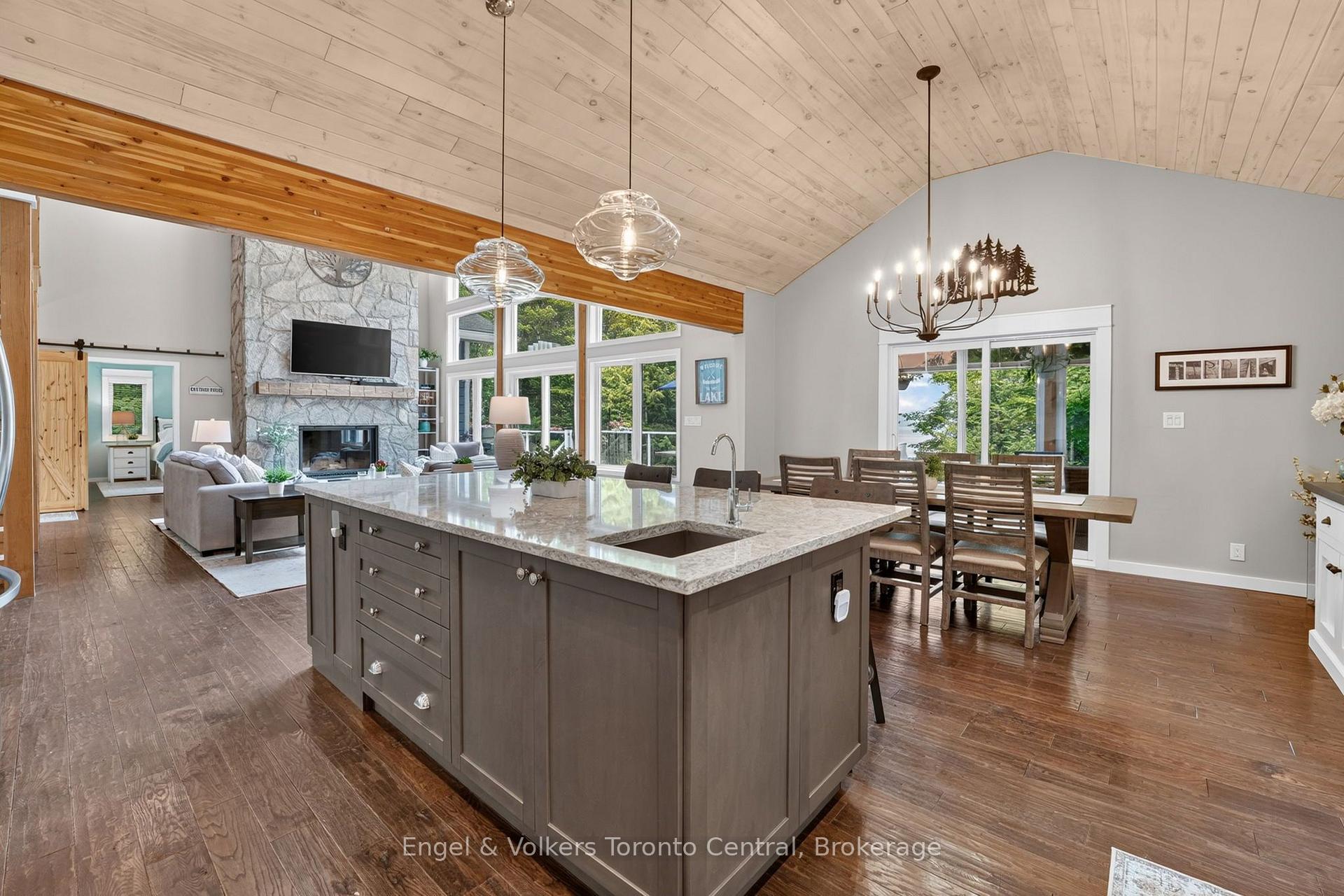 Photo 14 of 1076 Healey Lake Road, Bracebridge, Macaulay — HOMEH