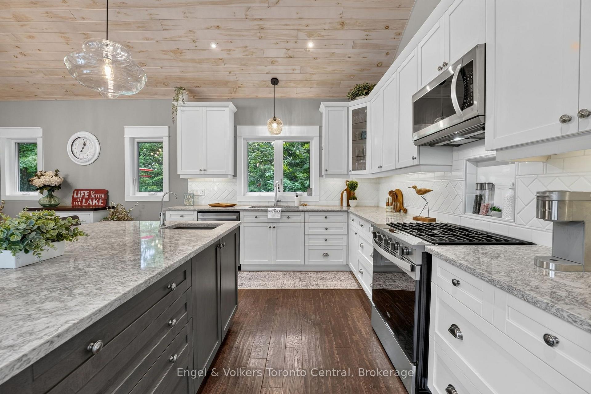 Photo 15 of 1076 Healey Lake Road, Bracebridge, Macaulay — HOMEH