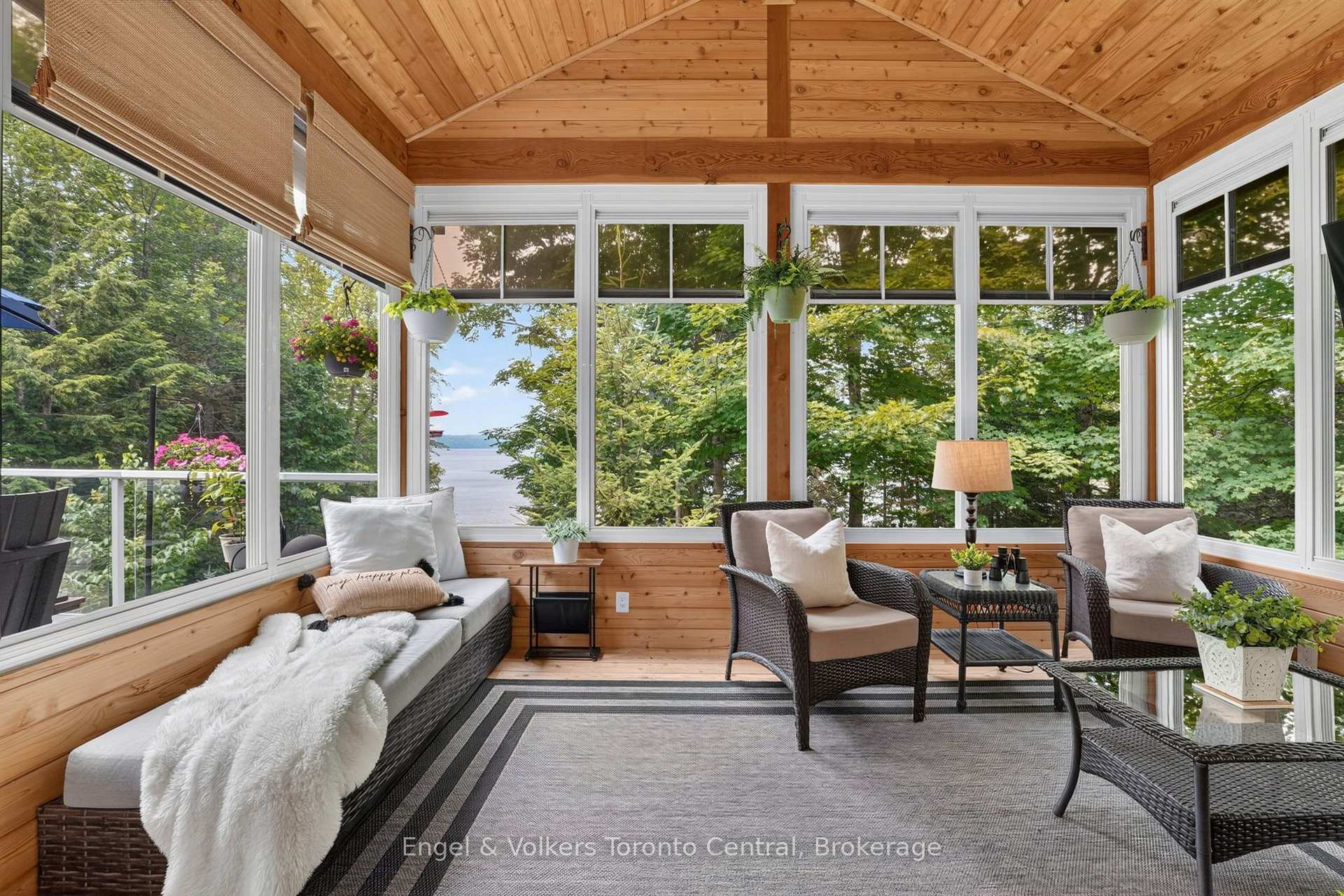 Photo 18 of 1076 Healey Lake Road, Bracebridge, Macaulay — HOMEH