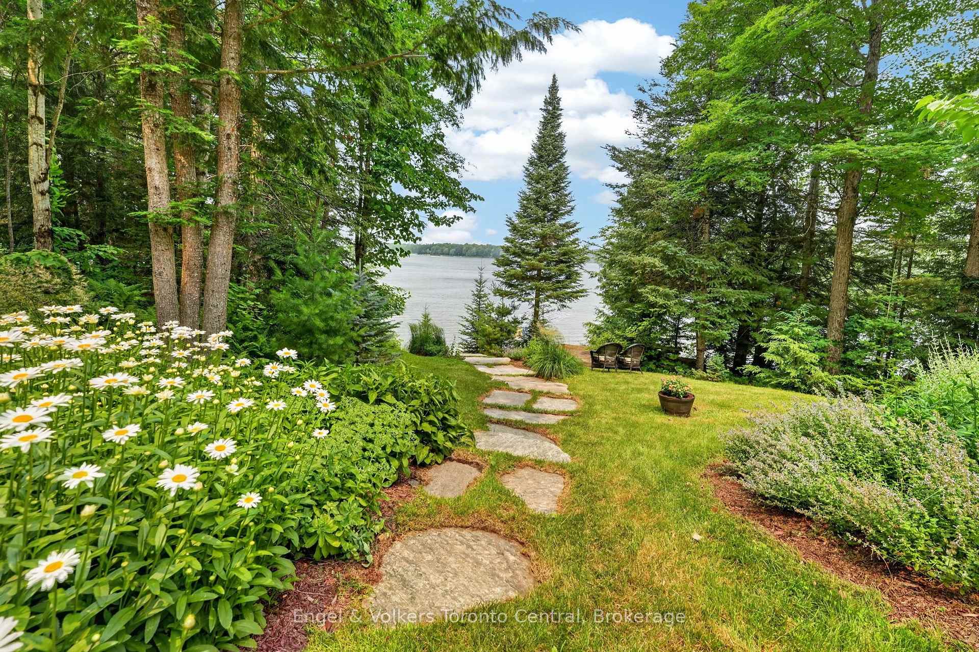 Photo 40 of 1076 Healey Lake Road, Bracebridge, Macaulay — HOMEH