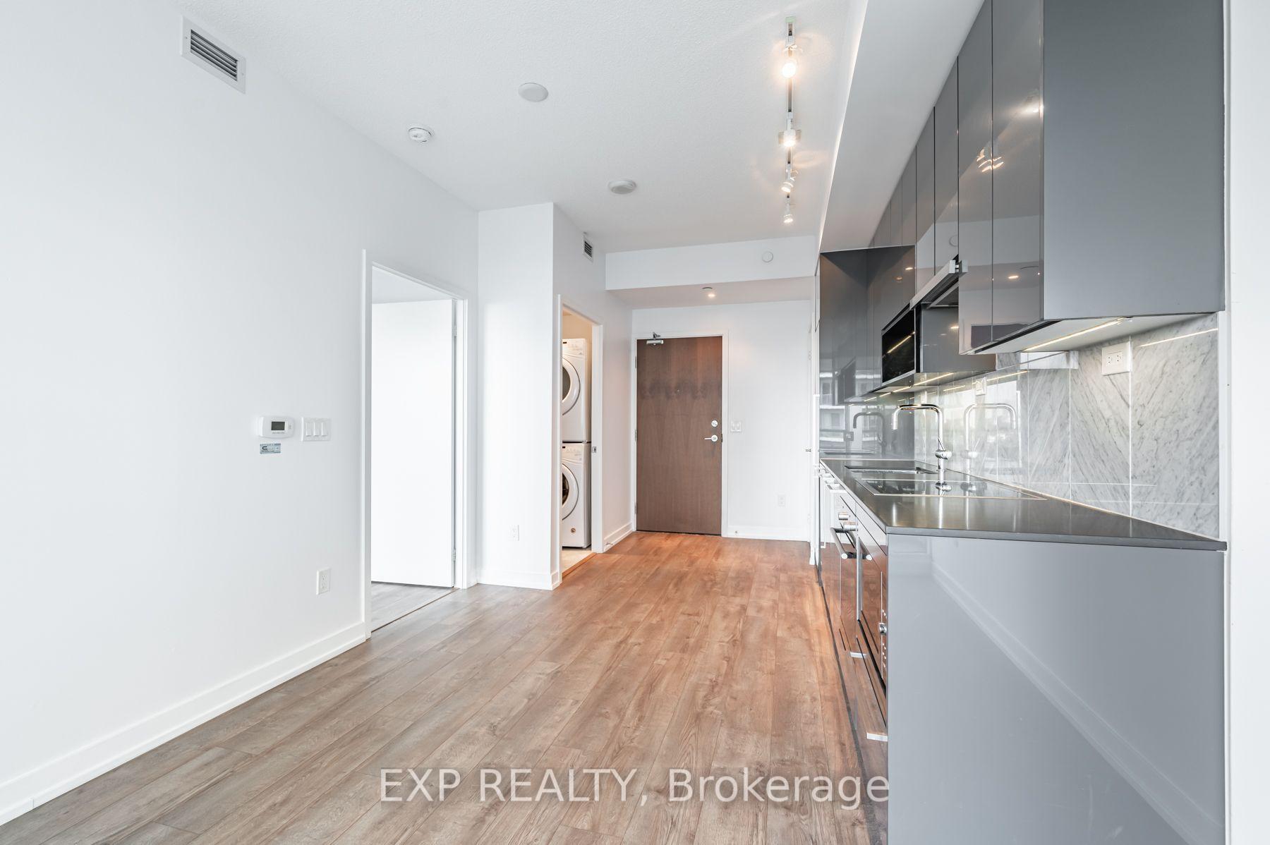 Photo 9 of Unit 206, 115 Mcmahon Drive, North York, Bayview Village — HOMEH