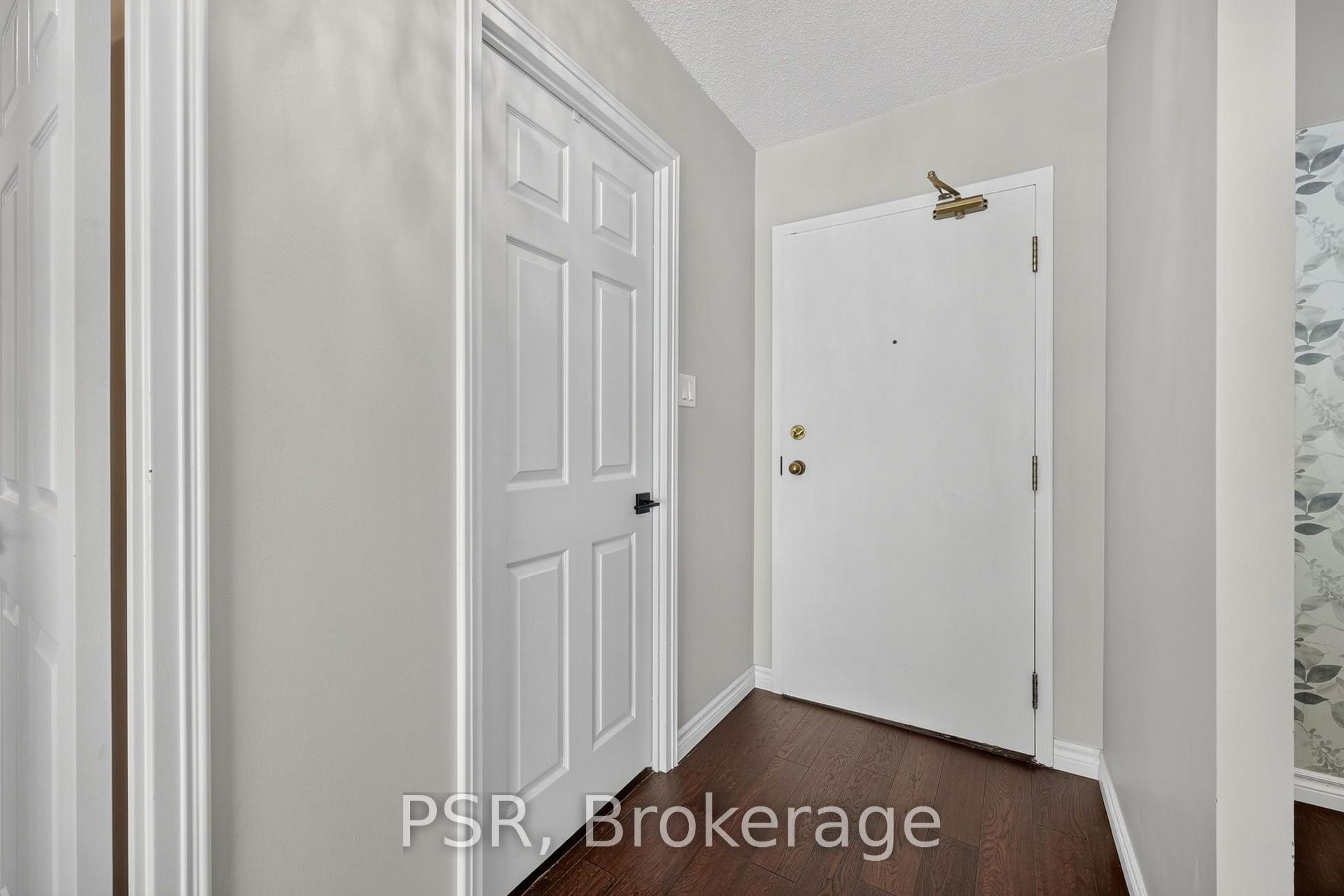 Photo 6 of Unit 806, 270 Davis Drive, Newmarket, Central Newmarket — HOMEH