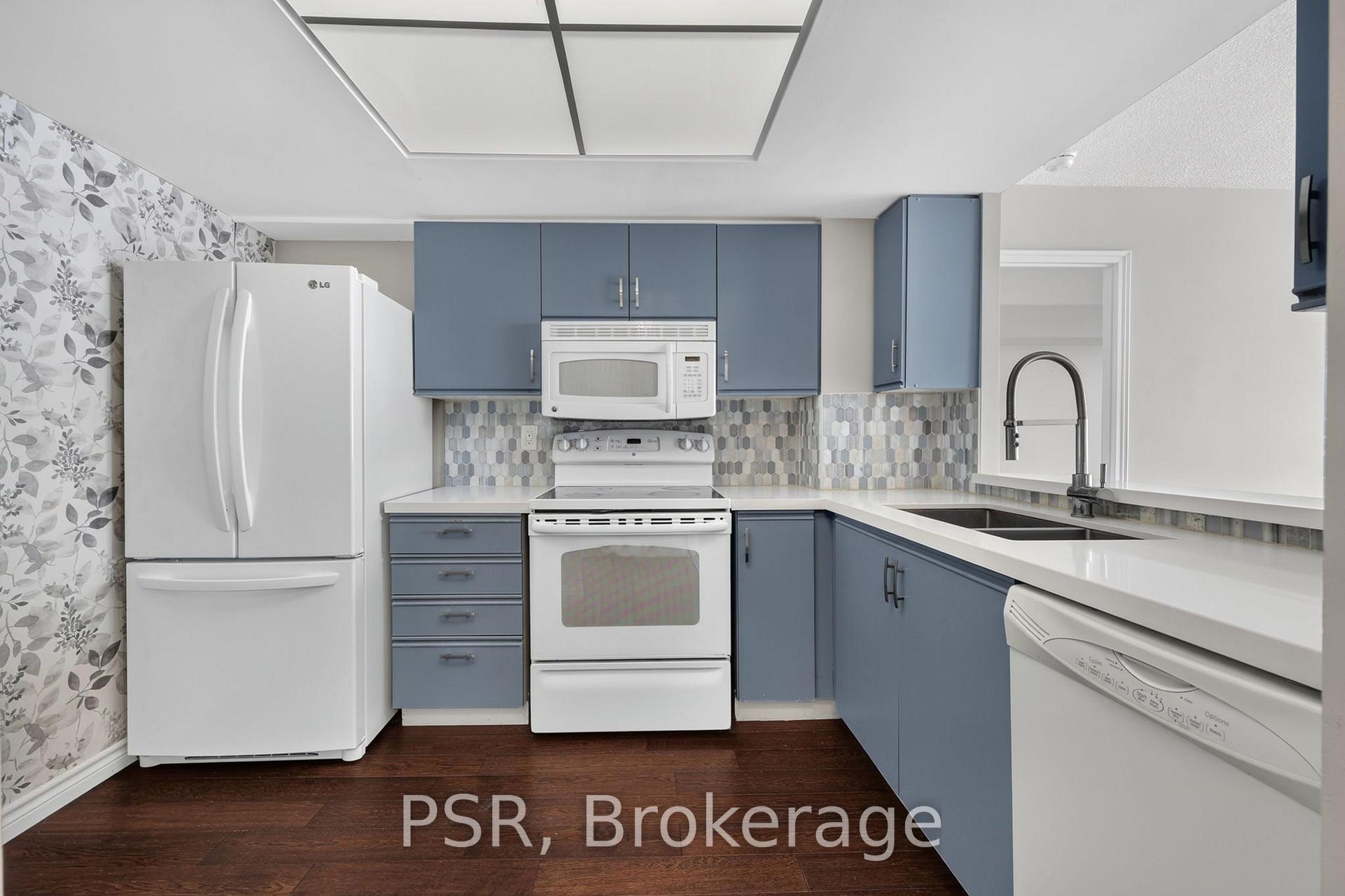 Photo 7 of Unit 806, 270 Davis Drive, Newmarket, Central Newmarket — HOMEH
