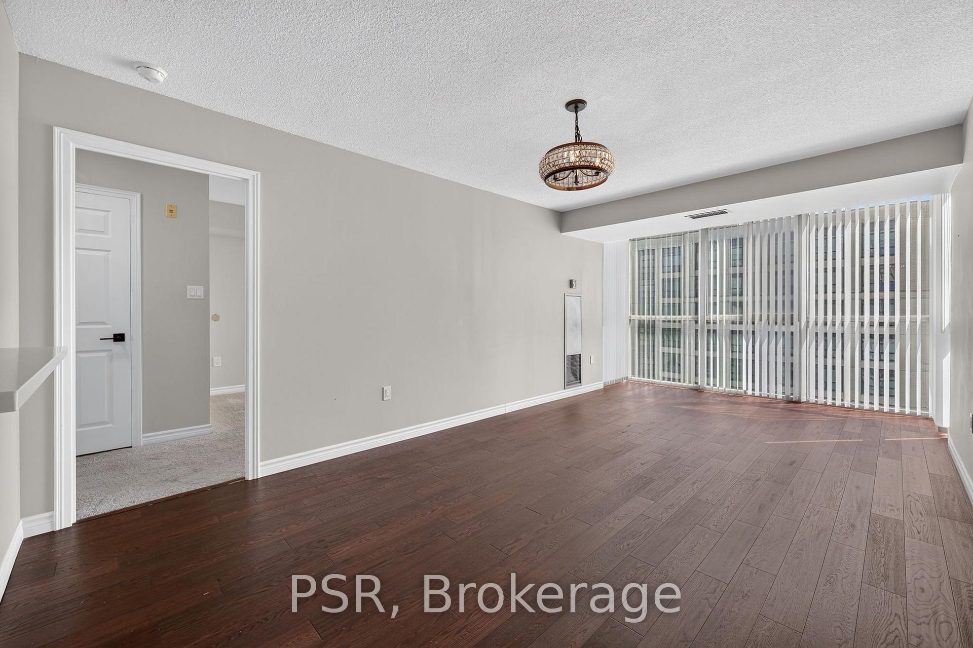 Photo 11 of Unit 806, 270 Davis Drive, Newmarket, Central Newmarket — HOMEH