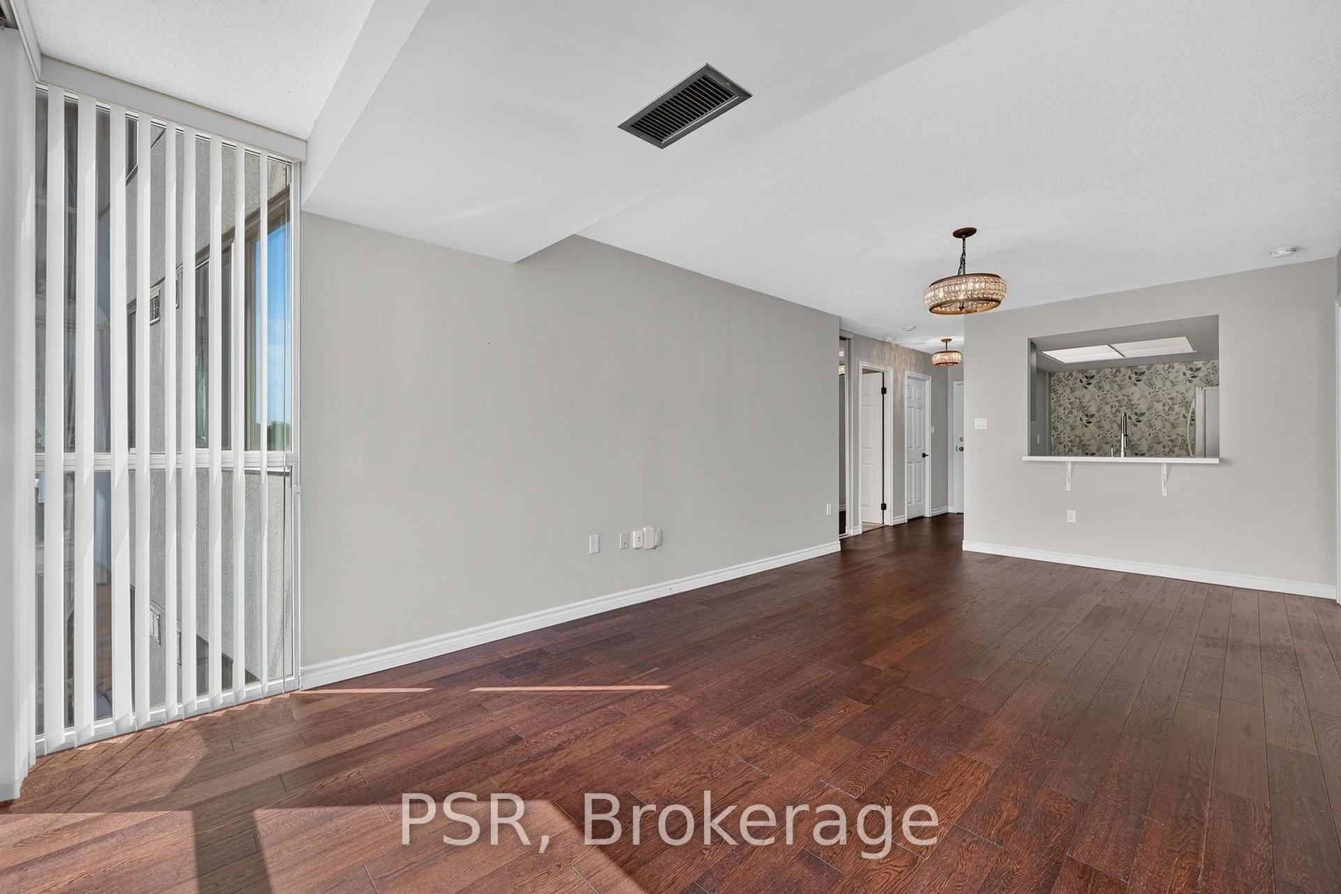 Photo 13 of Unit 806, 270 Davis Drive, Newmarket, Central Newmarket — HOMEH