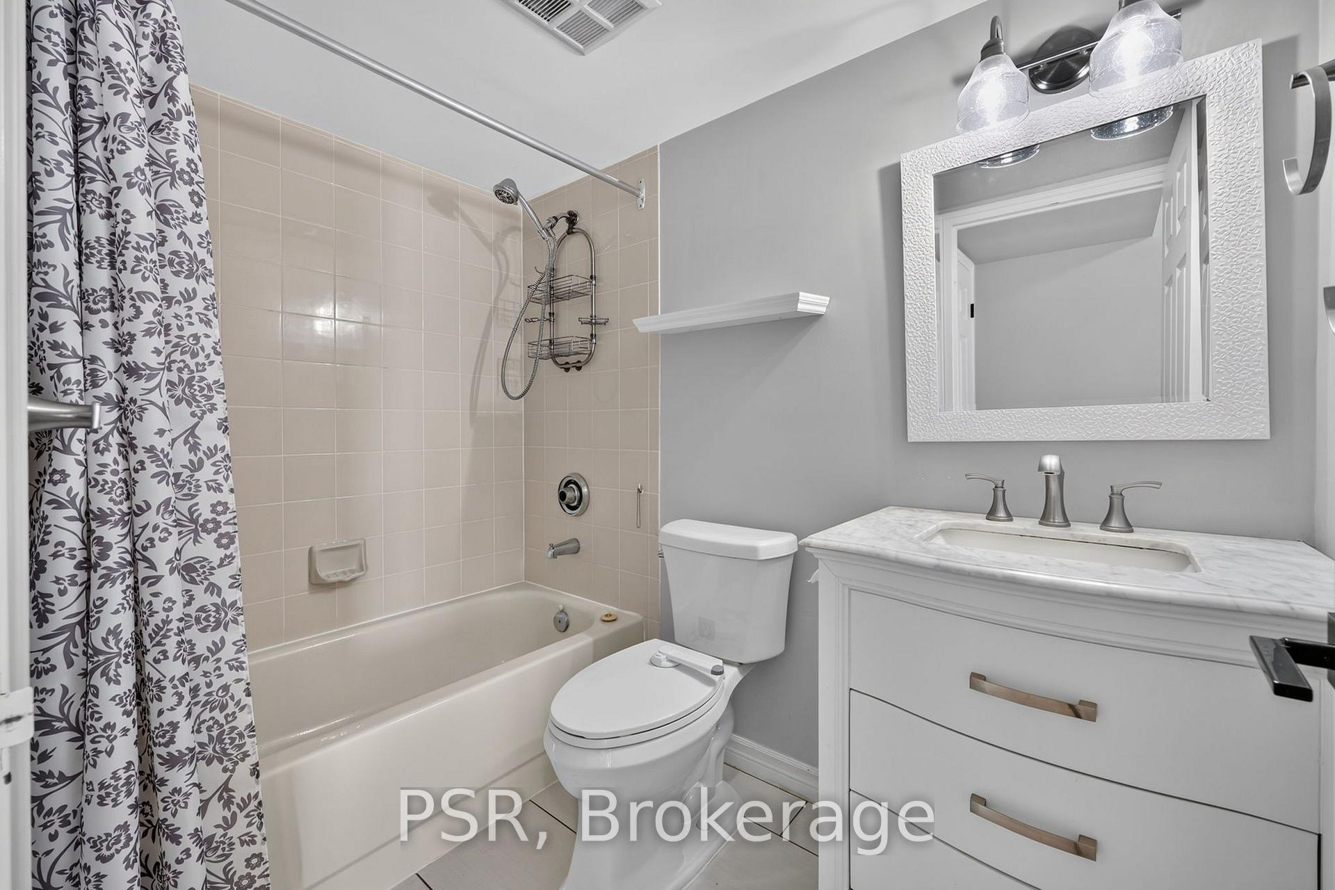 Photo 19 of Unit 806, 270 Davis Drive, Newmarket, Central Newmarket — HOMEH