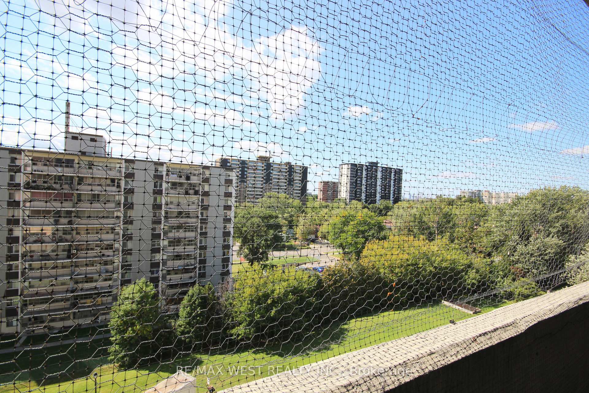 Photo 15 of Unit 801, 3380 Eglinton Avenue E, Scarborough, Scarborough Village — HOMEH