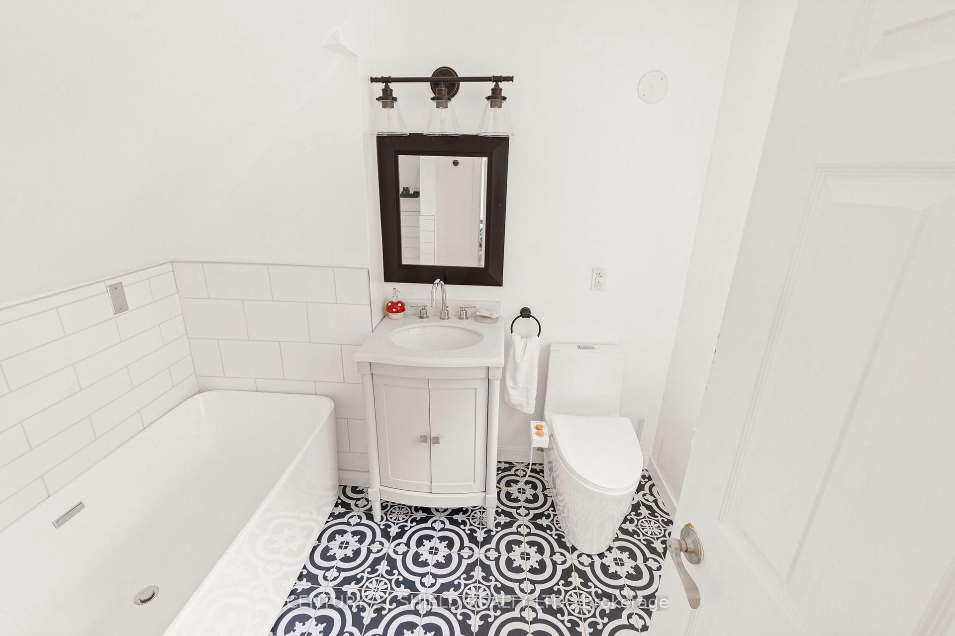 Photo 28 of 1019 Osborne Avenue, Cornwall, Cornwall — HOMEH