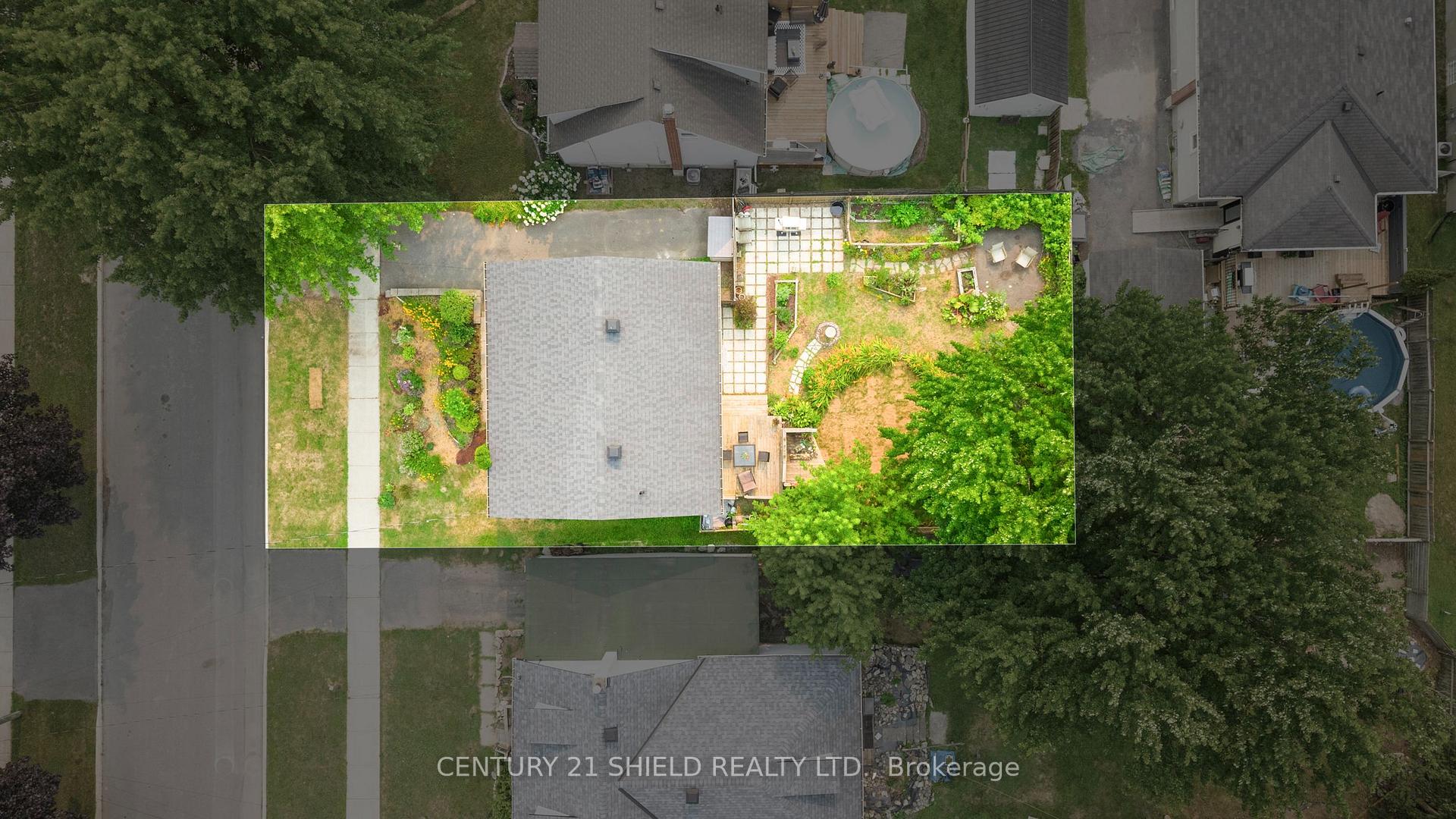 Photo 46 of 1019 Osborne Avenue, Cornwall, Cornwall — HOMEH