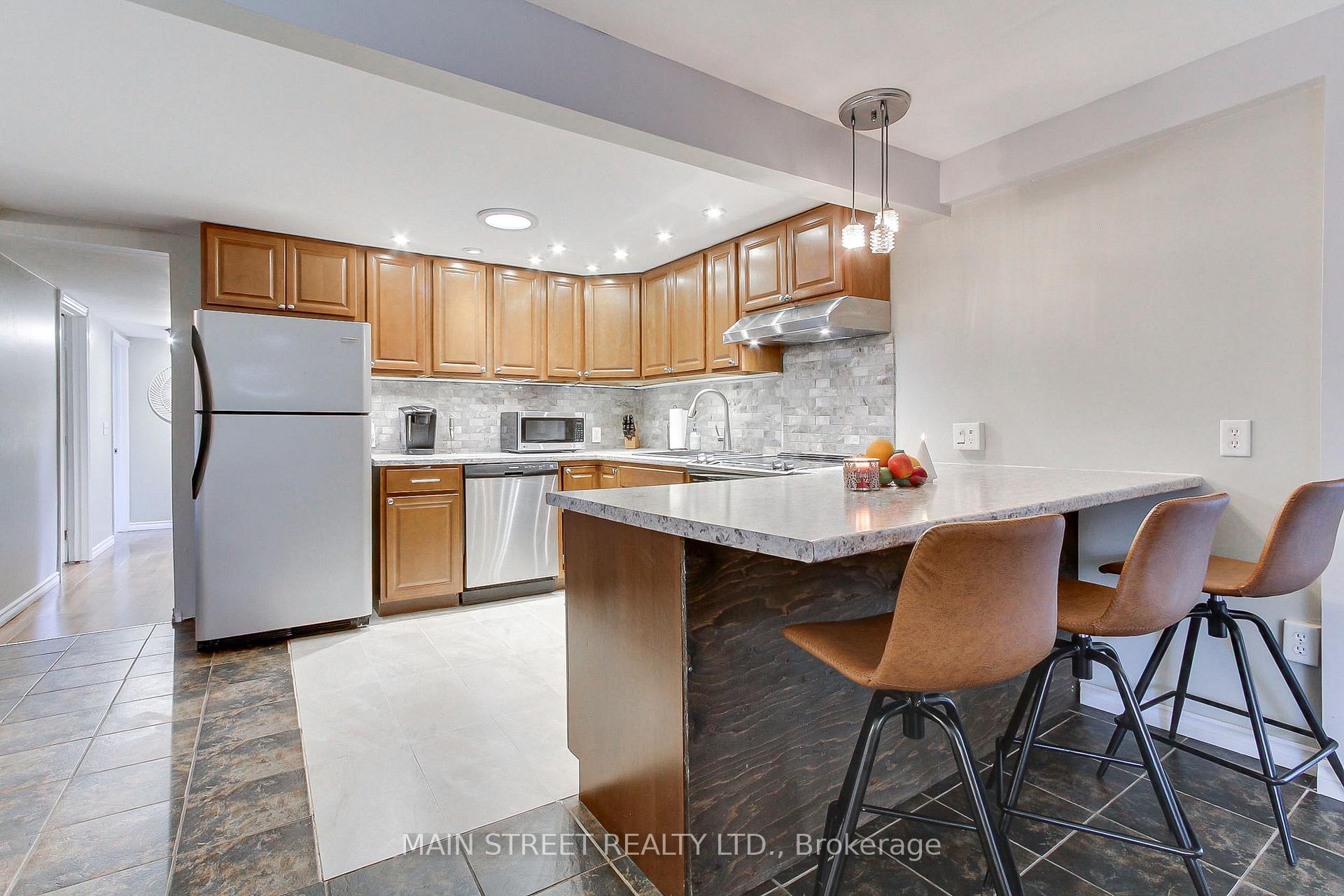 Photo 14 of 1021 Goshen Road, Innisfil, Alcona — HOMEH