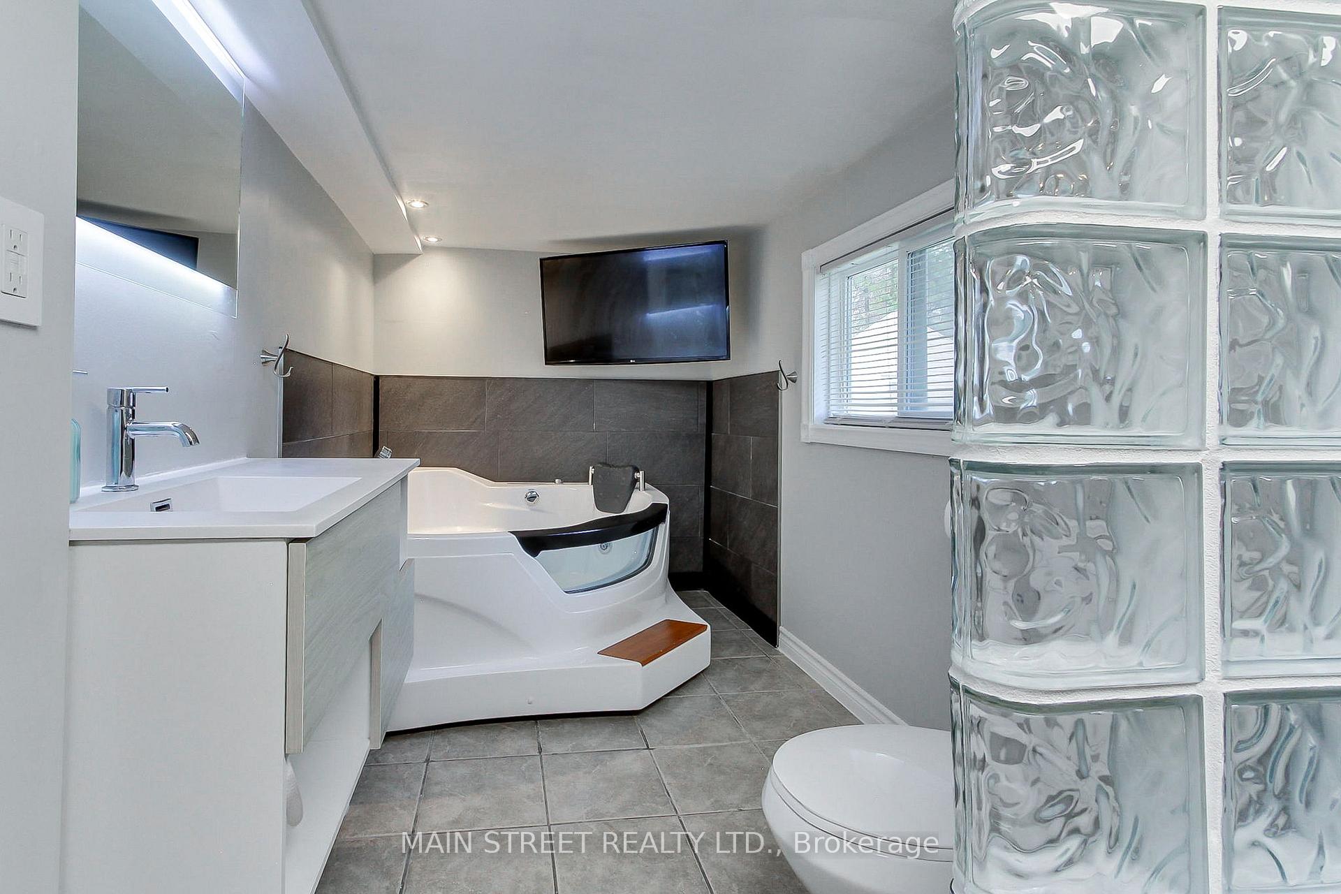 Photo 29 of 1021 Goshen Road, Innisfil, Alcona — HOMEH
