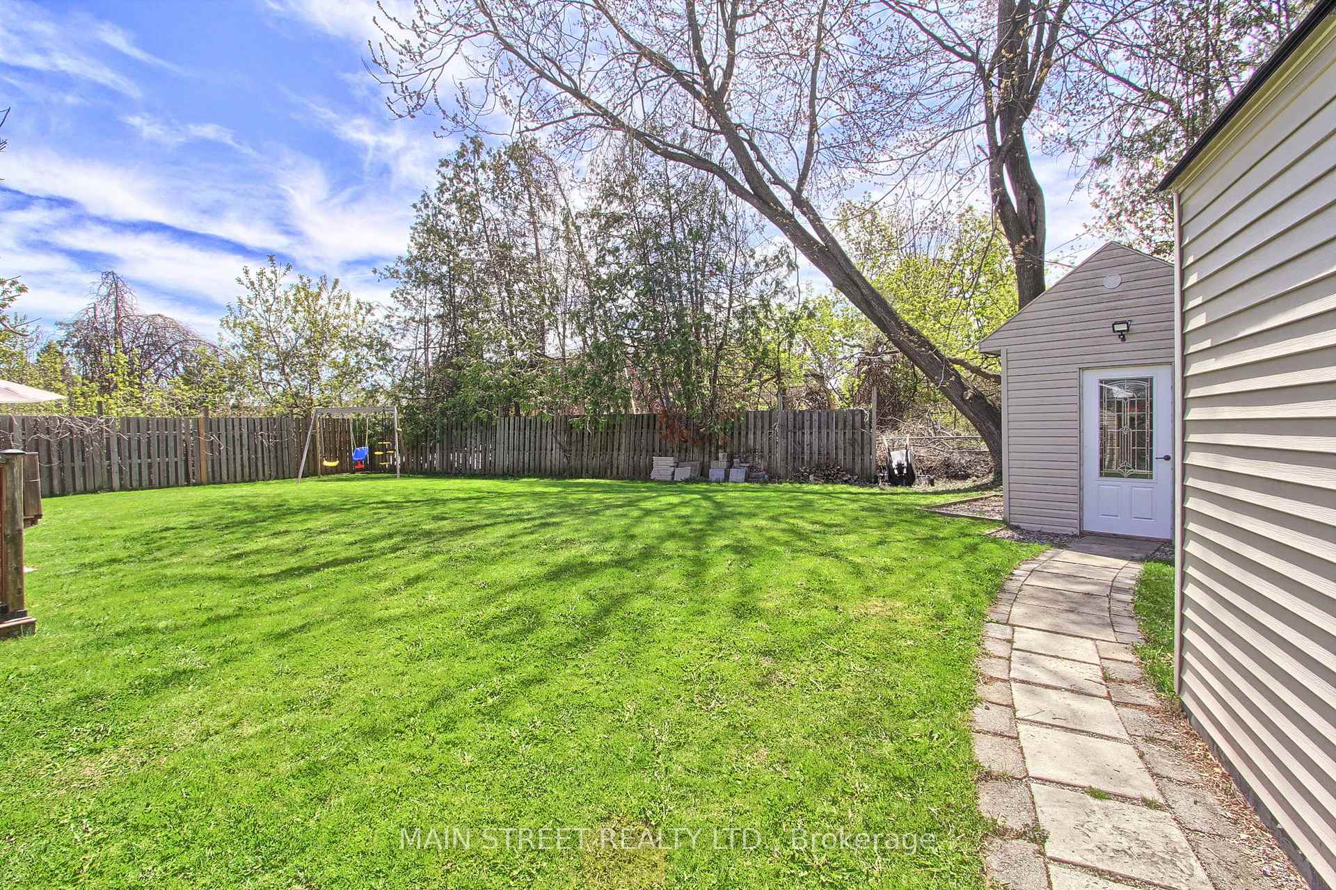 Photo 38 of 1021 Goshen Road, Innisfil, Alcona — HOMEH